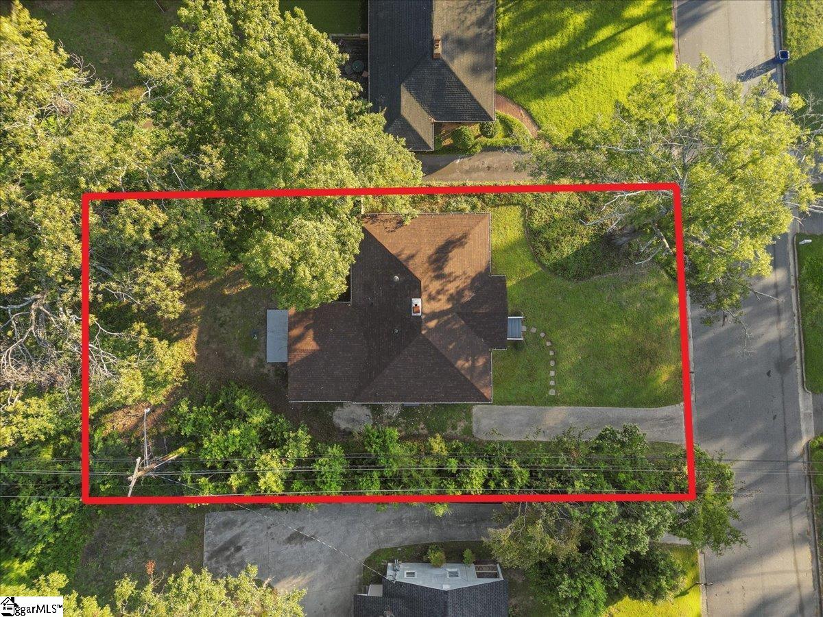 135 Overbrook Circle Spartanburg, SC 29306-4125
