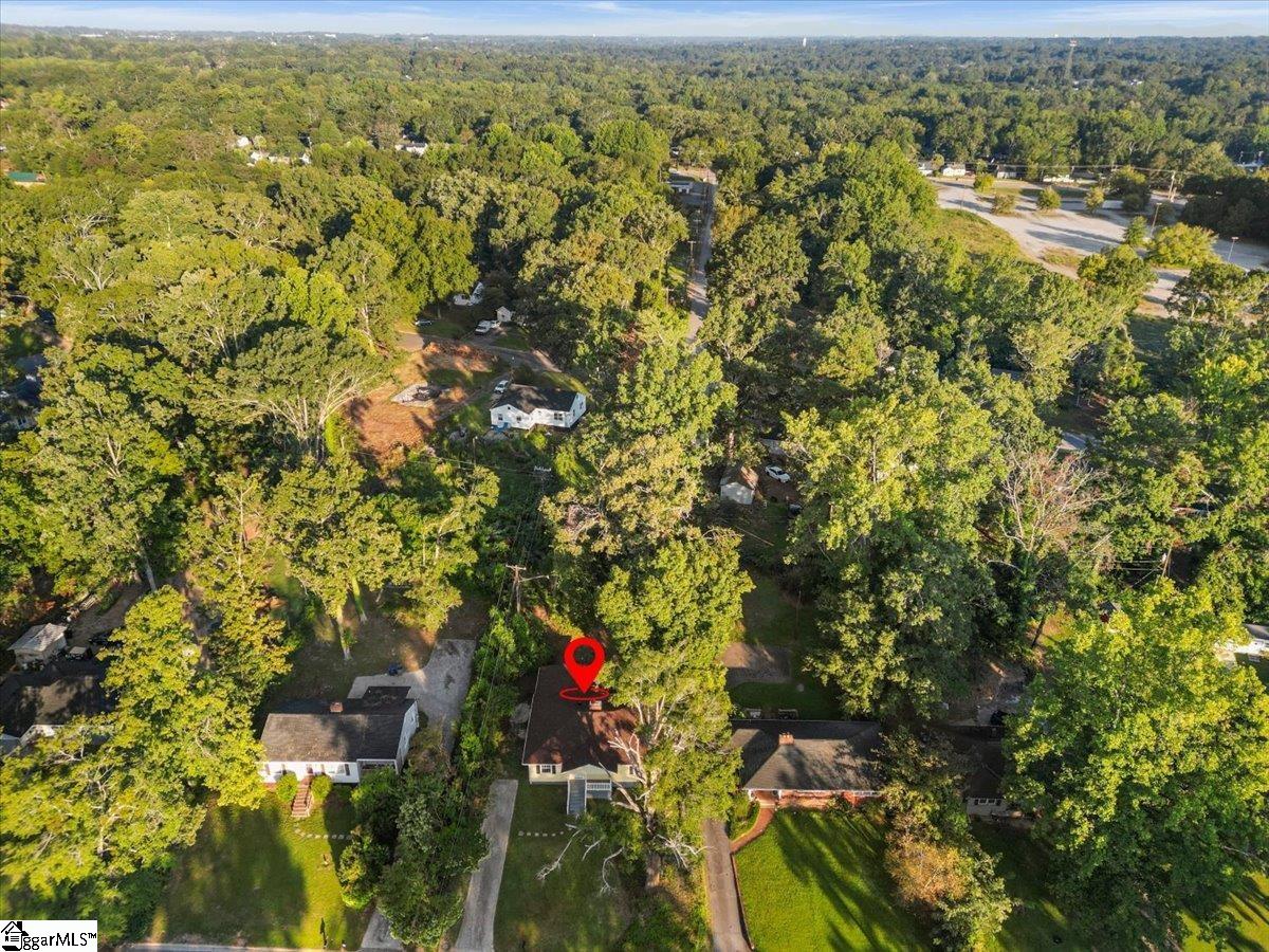 135 Overbrook Circle Spartanburg, SC 29306-4125