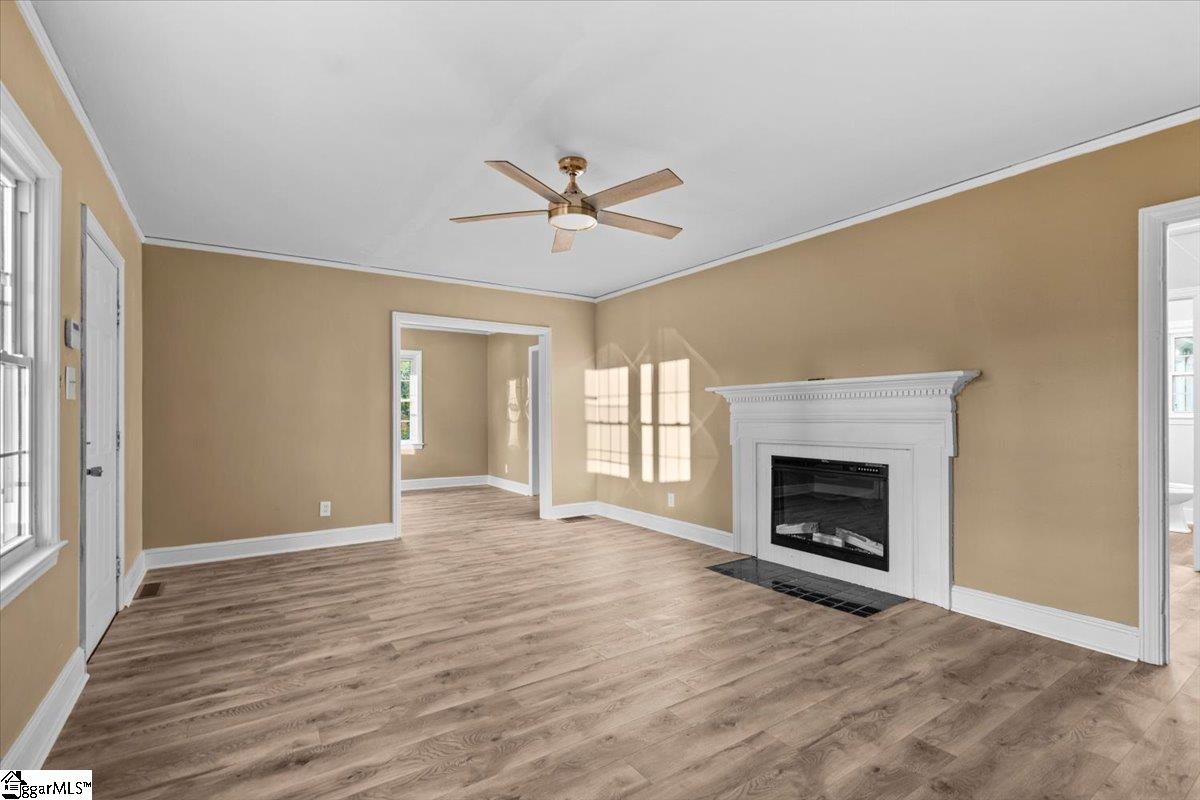 135 Overbrook Circle Spartanburg, SC 29306-4125