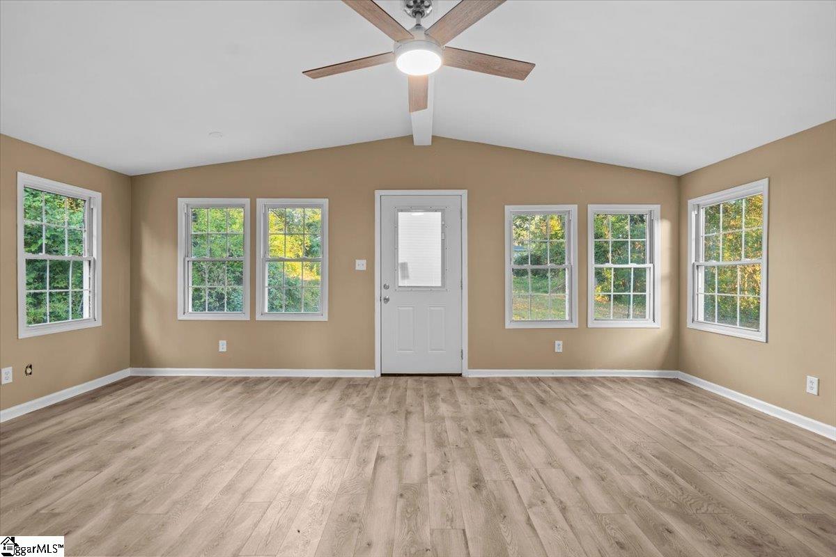 135 Overbrook Circle Spartanburg, SC 29306-4125