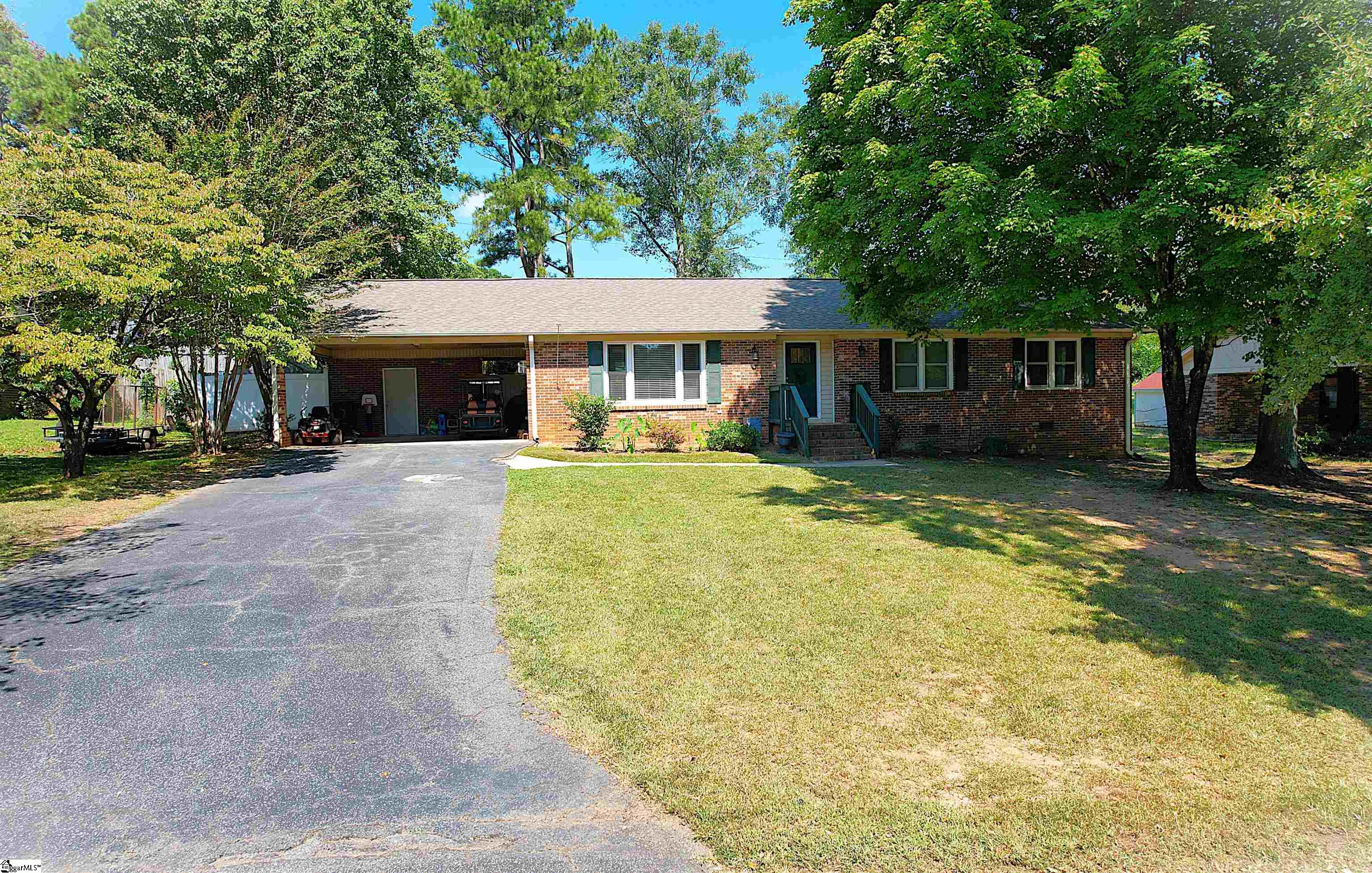 291 Ferndale Drive Boiling Springs, SC 29316