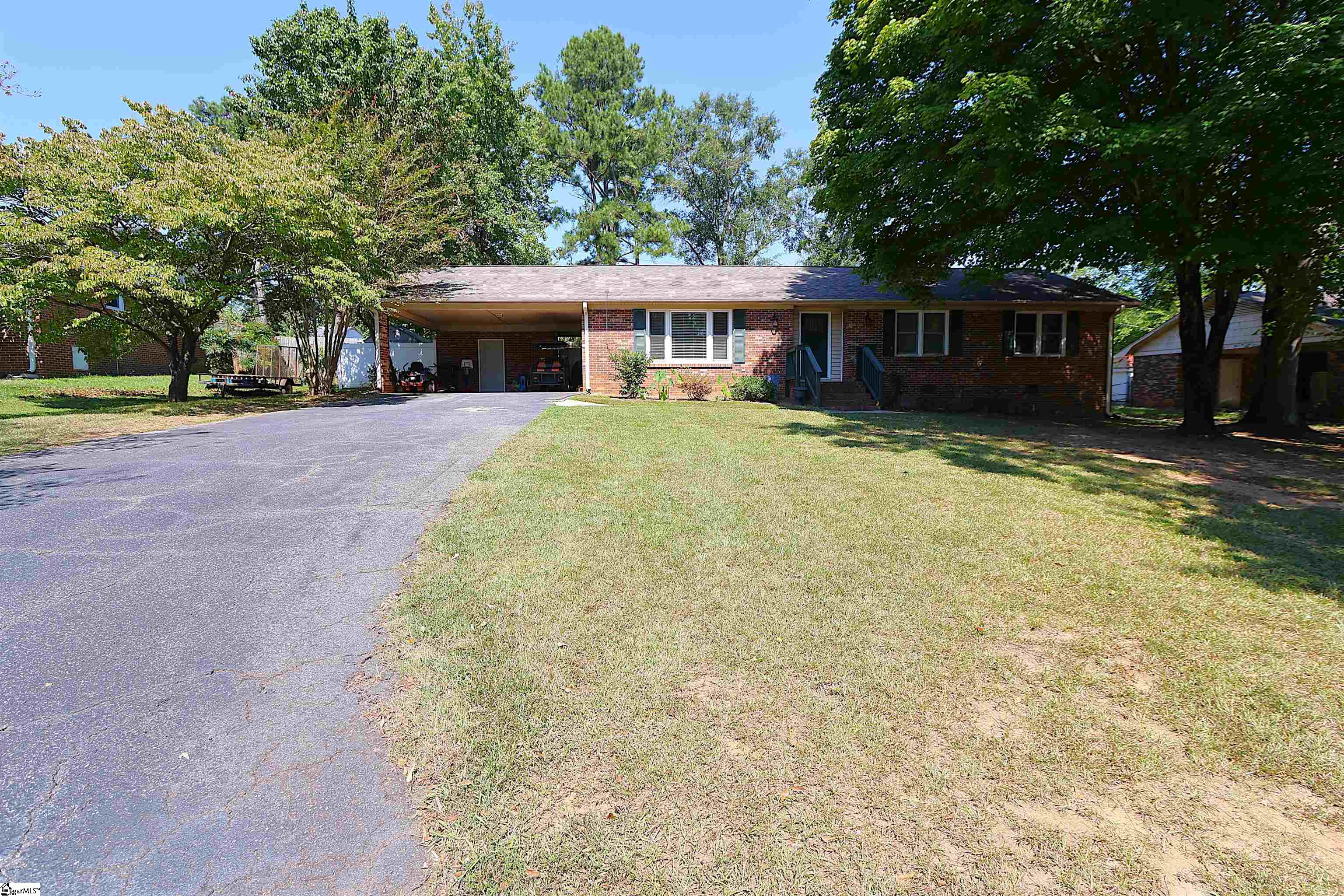 291 Ferndale Drive Boiling Springs, SC 29316