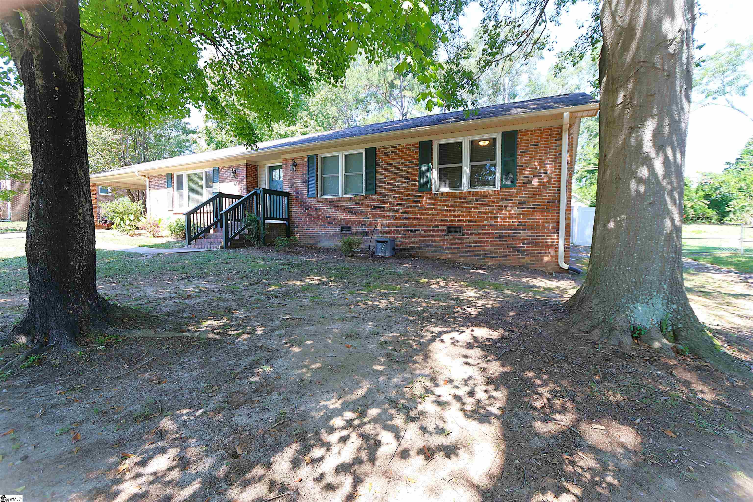 291 Ferndale Drive Boiling Springs, SC 29316