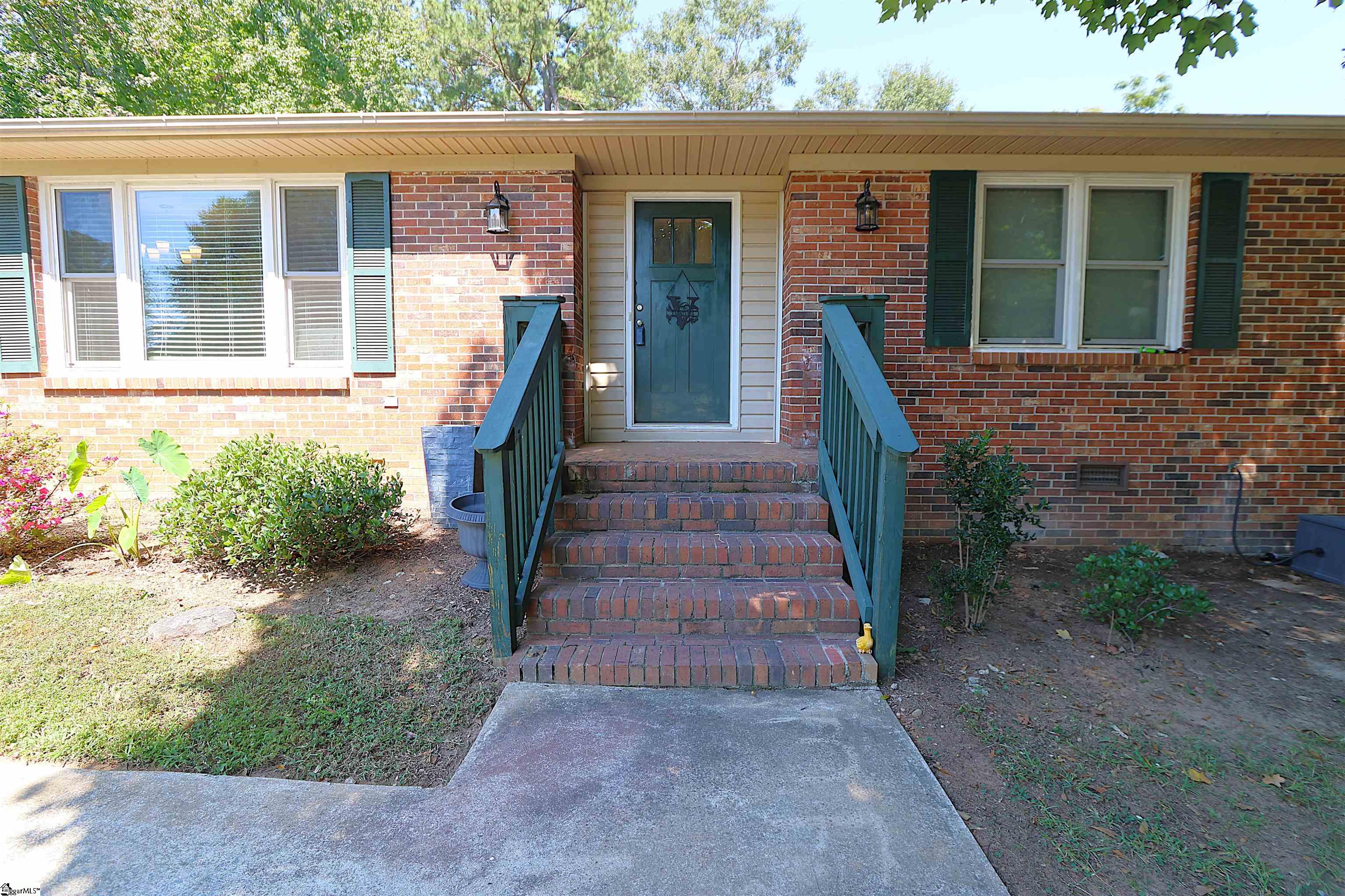 291 Ferndale Drive Boiling Springs, SC 29316