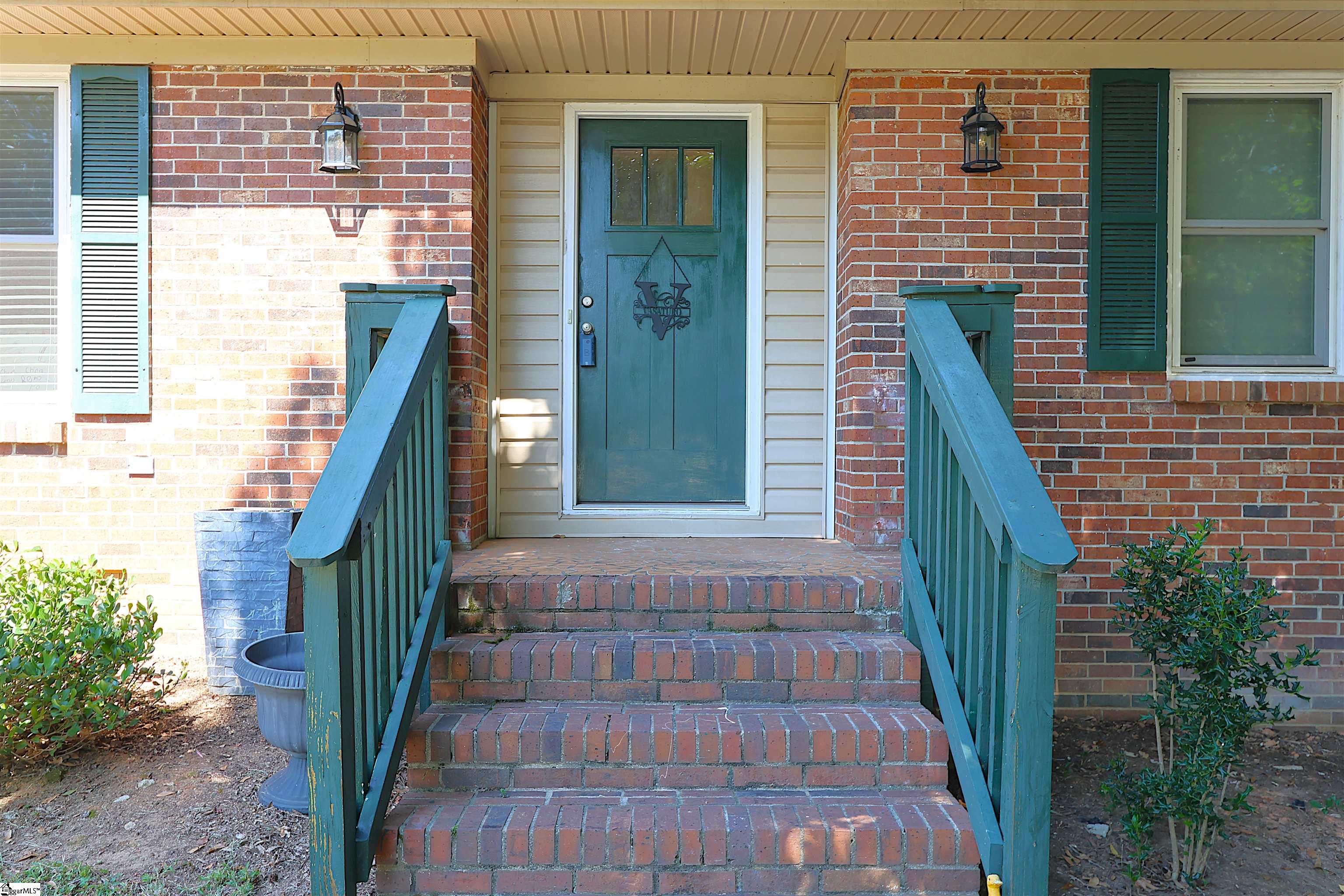 291 Ferndale Drive Boiling Springs, SC 29316