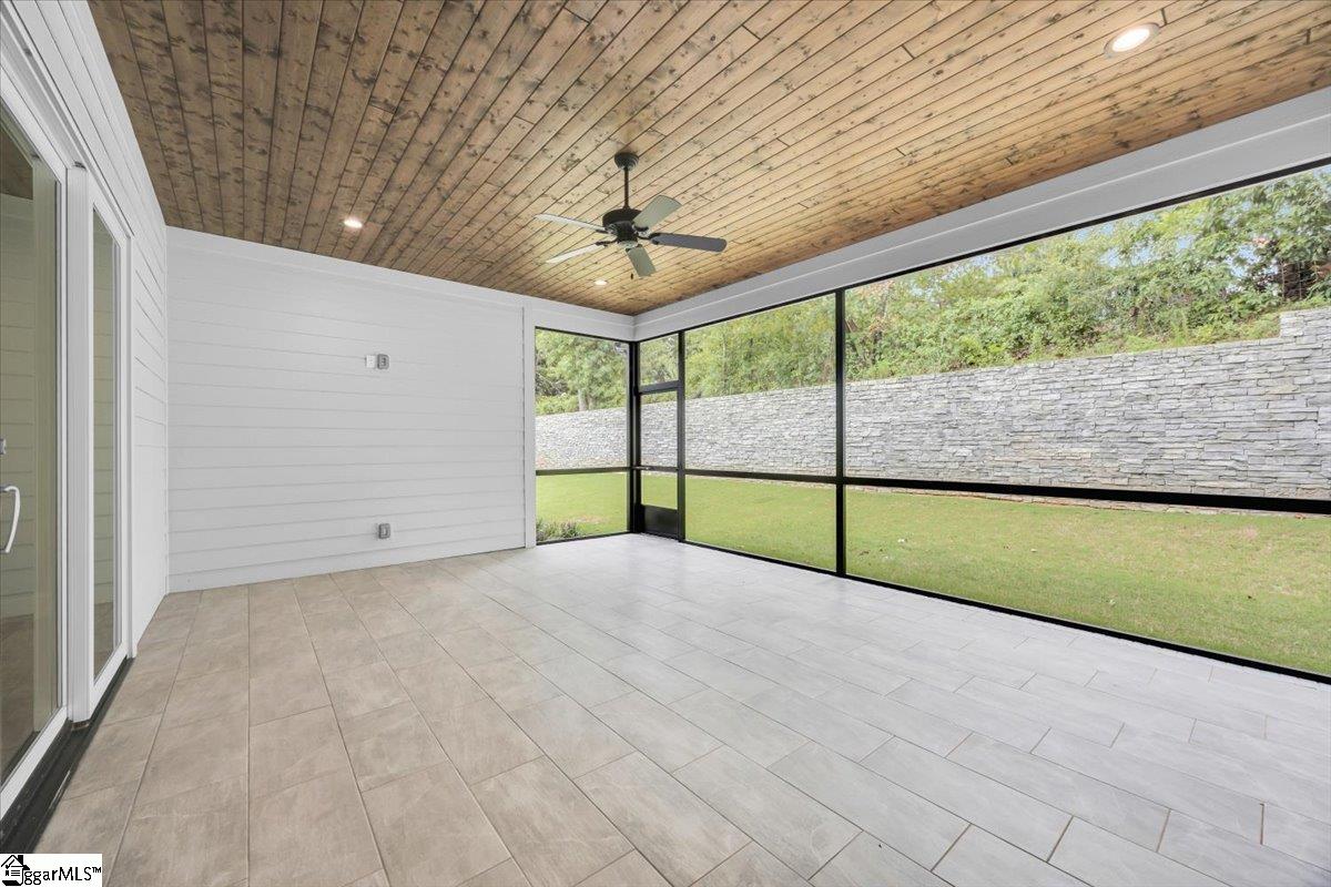 202 Chestnut Pond Lane Simpsonville, SC 29681