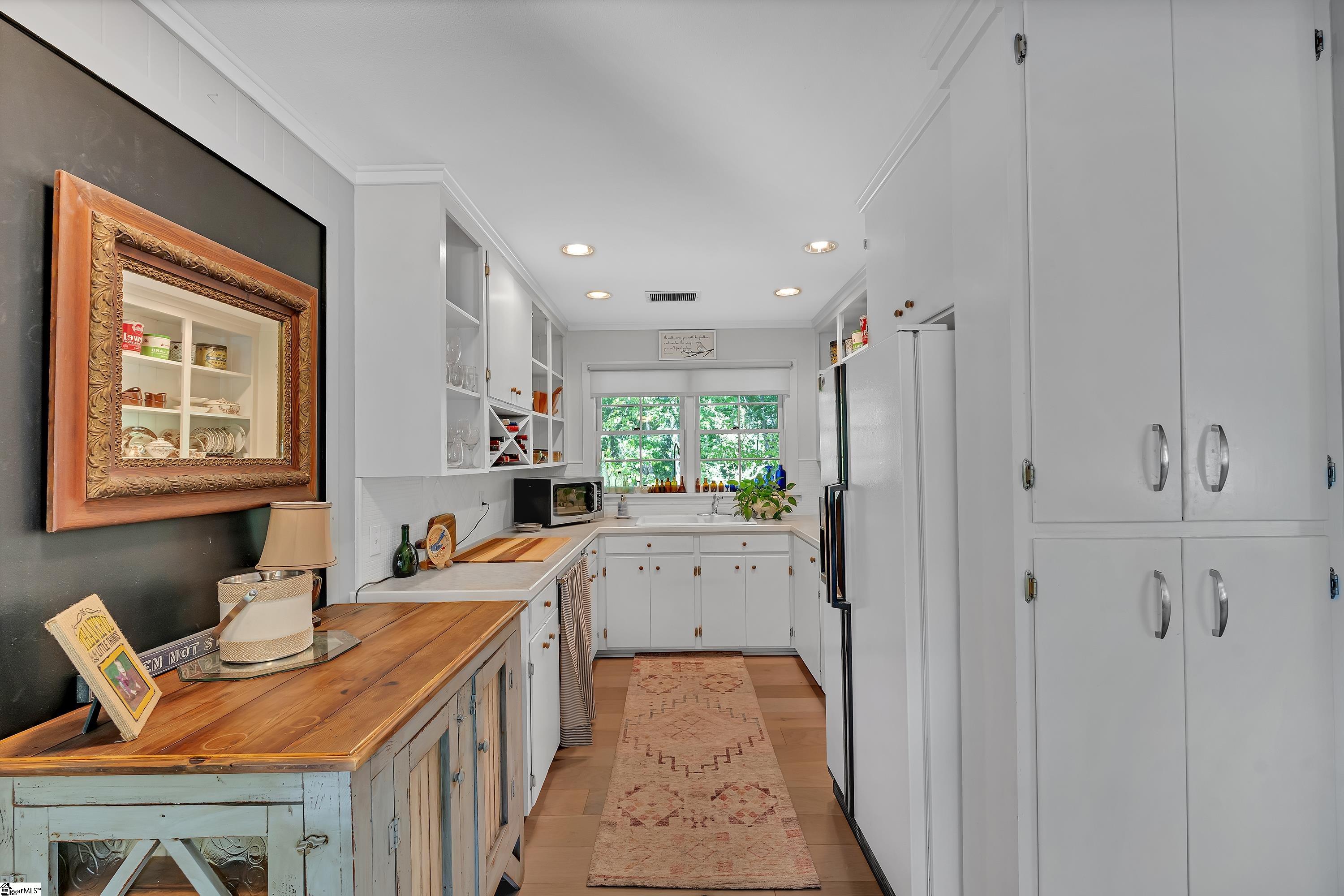 Homes for sale in Landrum, SC | 7 Hearthstone Ln, Landrum, SC 29356 | MLS# 1569387