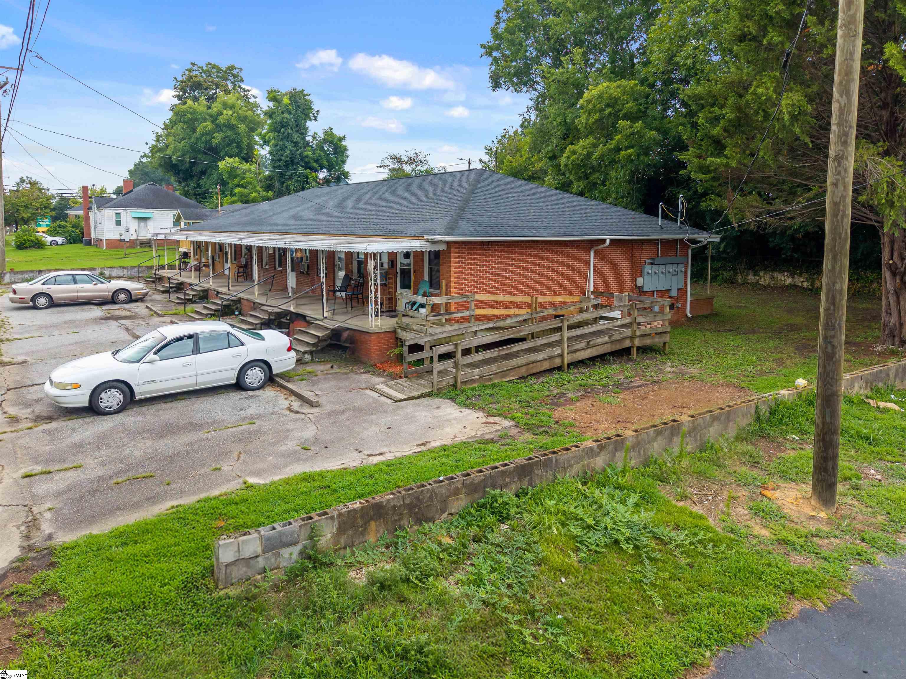 326 Irby Street Woodruff, SC 29388