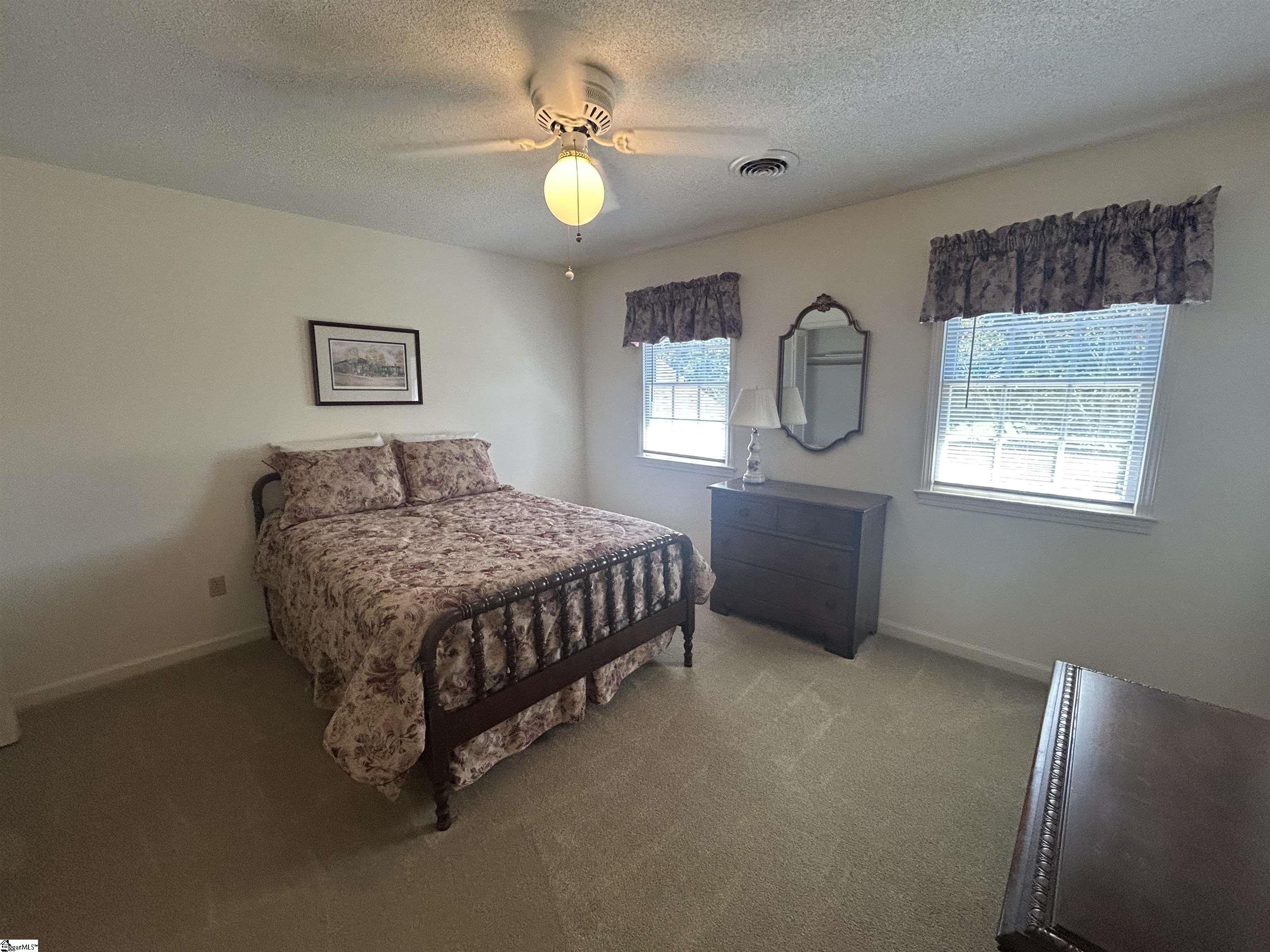 98 Huntingdon Road Clinton, SC 29325