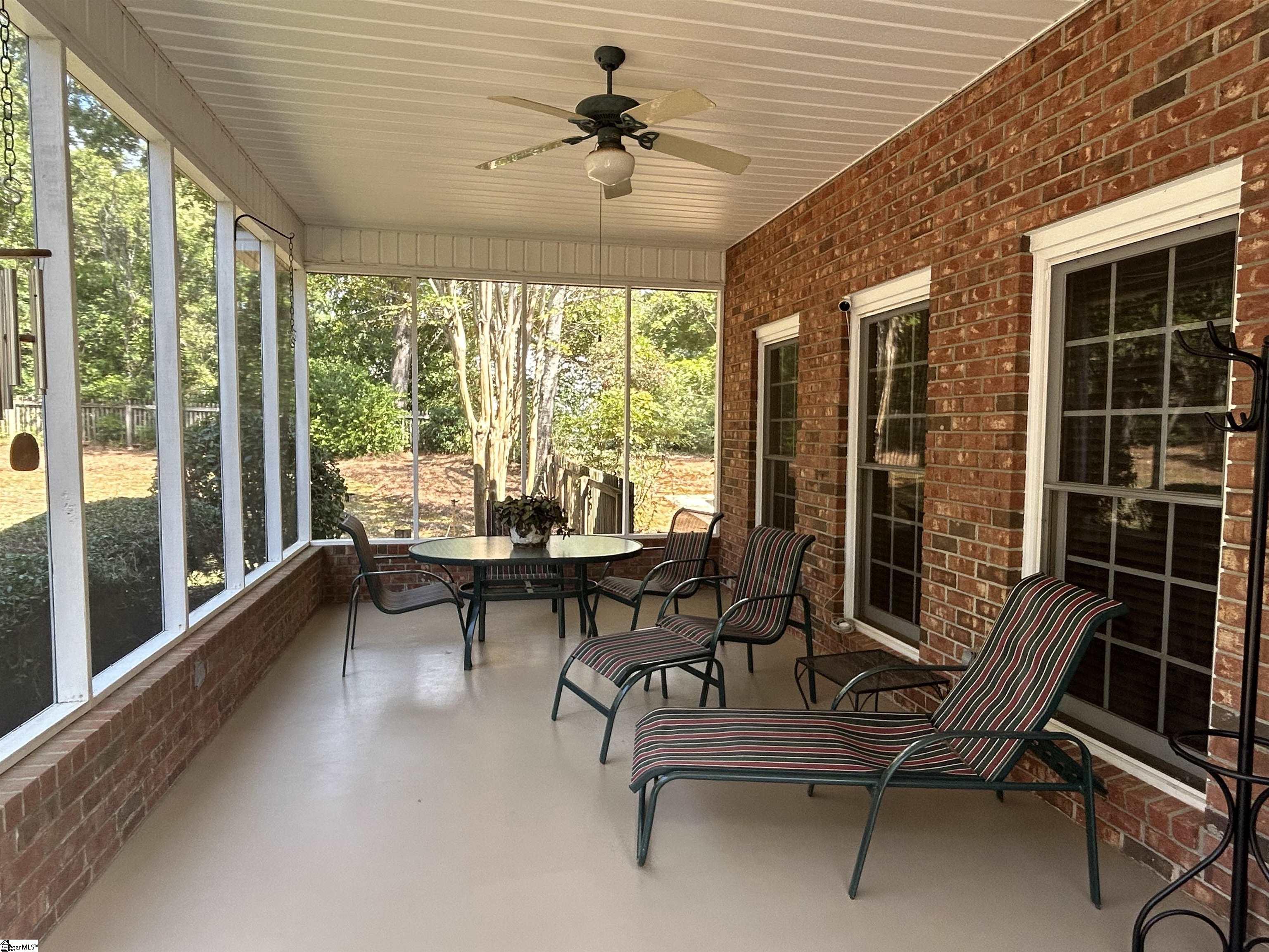 98 Huntingdon Road Clinton, SC 29325