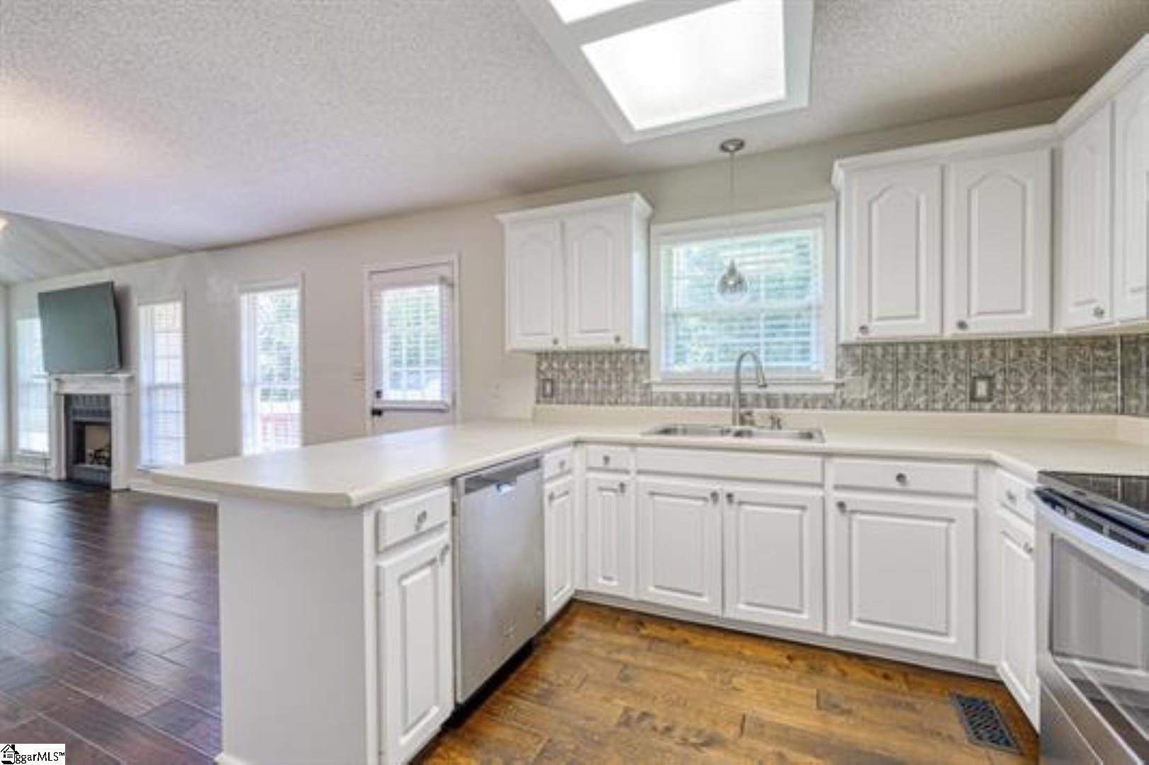 218 Joe Arthur Drive Roebuck, SC 29376