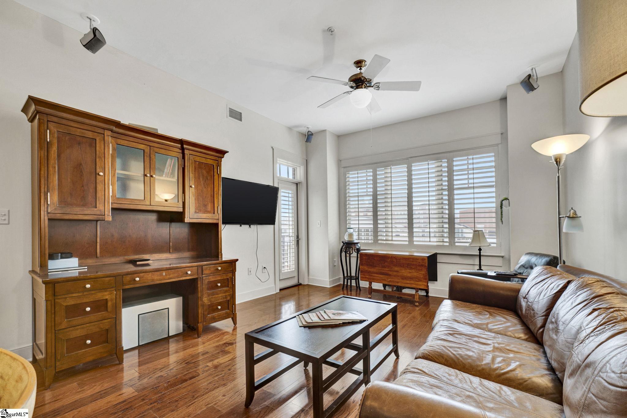 155 Riverplace UNIT Unit 407 Greenville, SC 29601