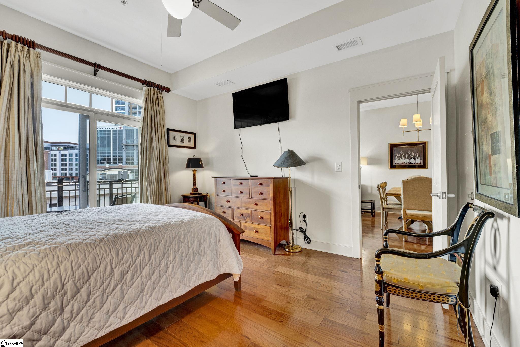 155 Riverplace UNIT Unit 407 Greenville, SC 29601