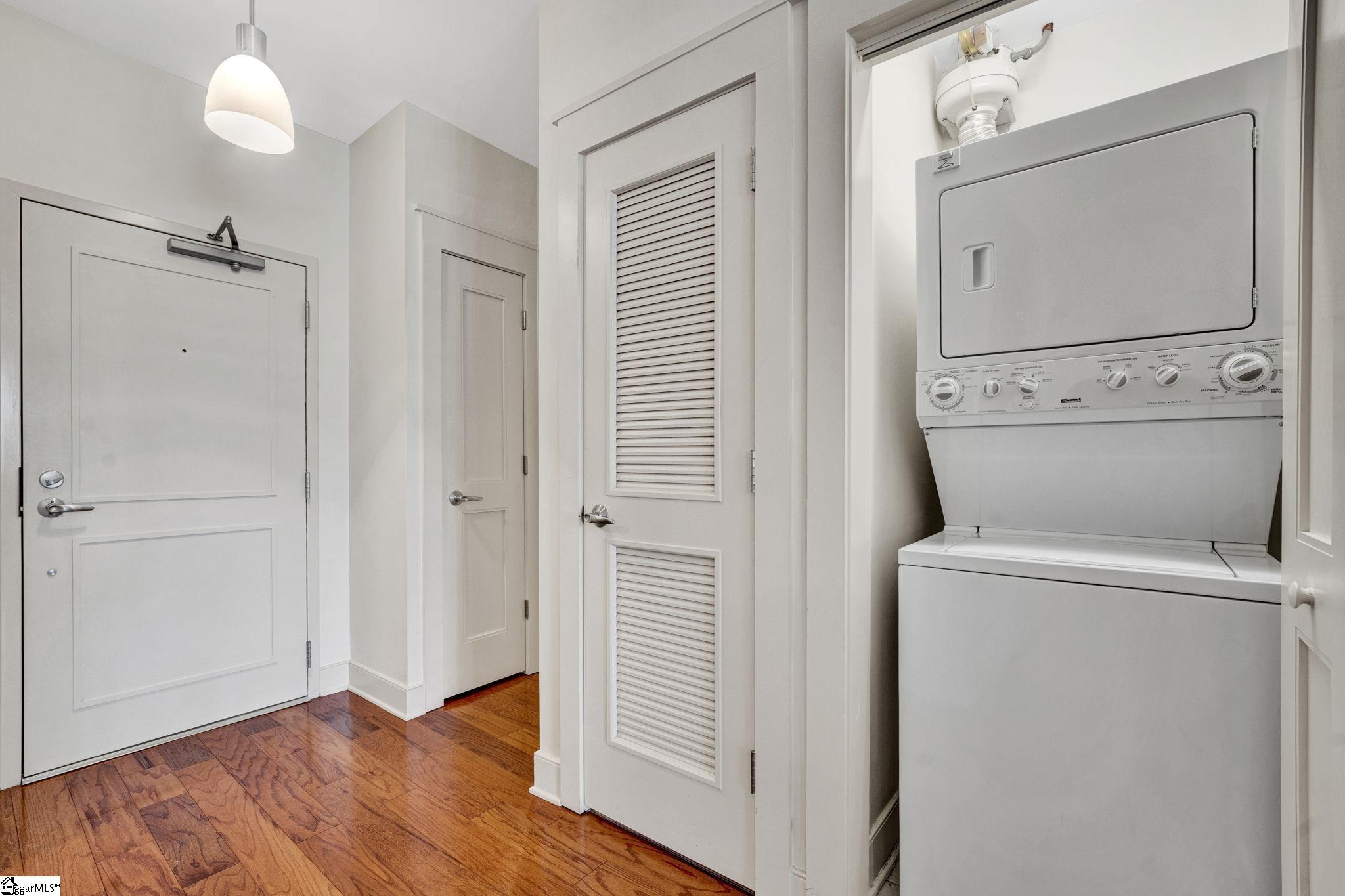 155 Riverplace UNIT Unit 407 Greenville, SC 29601