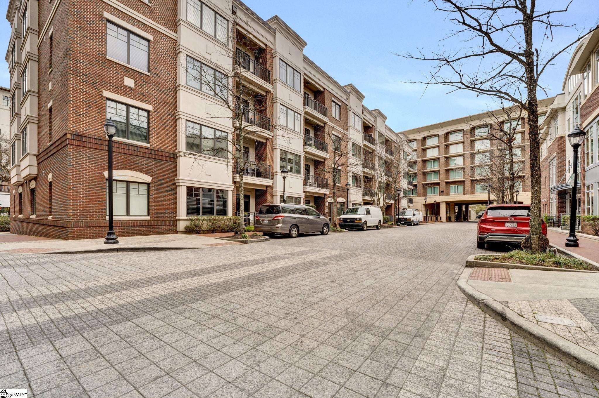 155 Riverplace UNIT Unit 407 Greenville, SC 29601