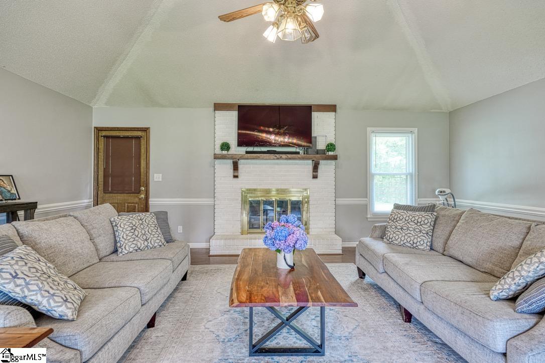 204 Lenderman Drive Inman, SC 29349