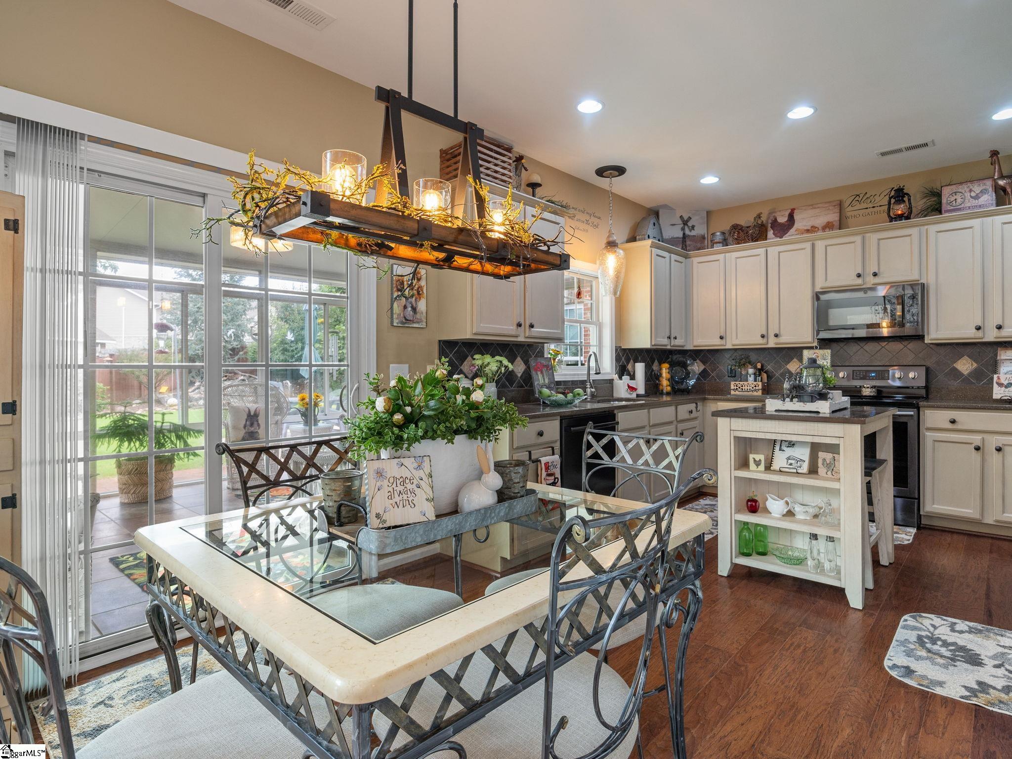 443 N Sweetwater Hills Drive Moore, SC 29369