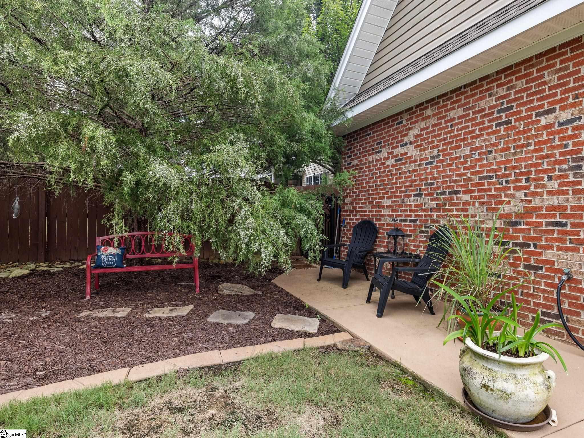 443 N Sweetwater Hills Drive Moore, SC 29369