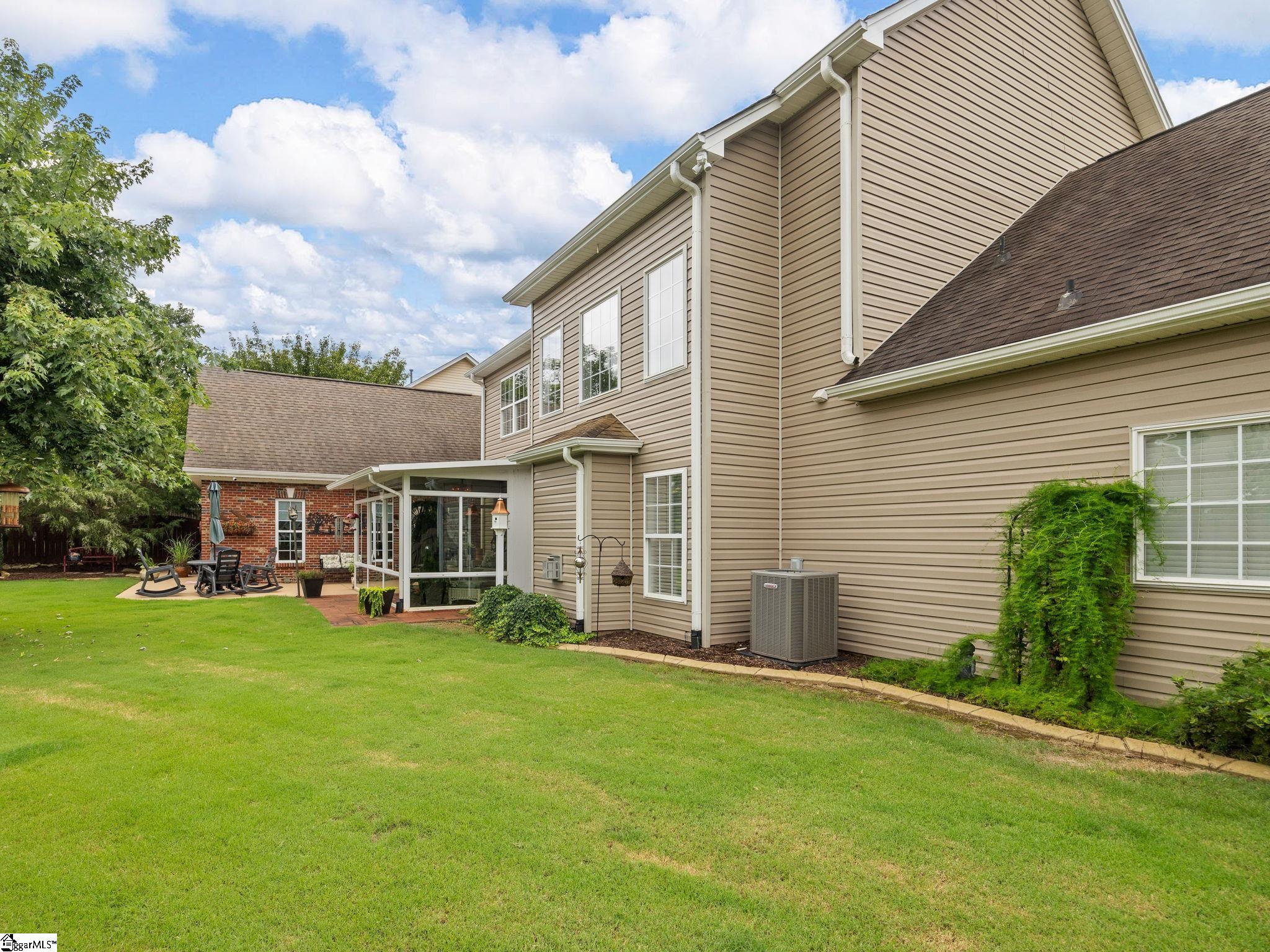 443 N Sweetwater Hills Drive Moore, SC 29369