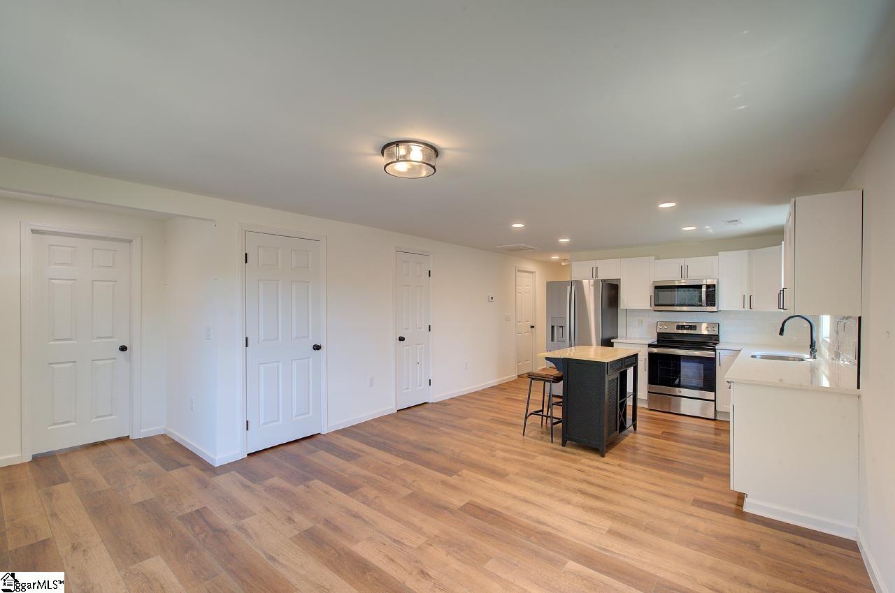 109 Rebecca Street Greenville, SC 29607