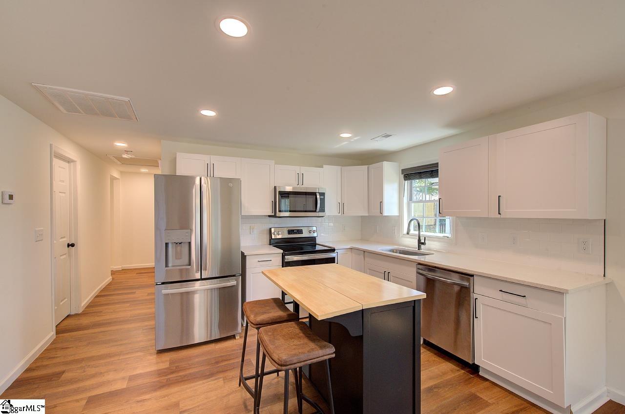 109 Rebecca Street Greenville, SC 29607