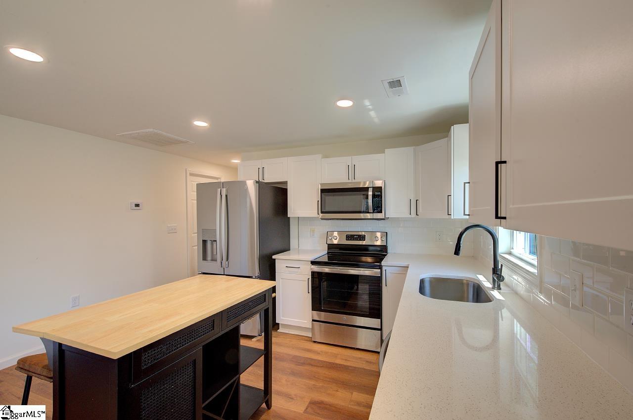 109 Rebecca Street Greenville, SC 29607