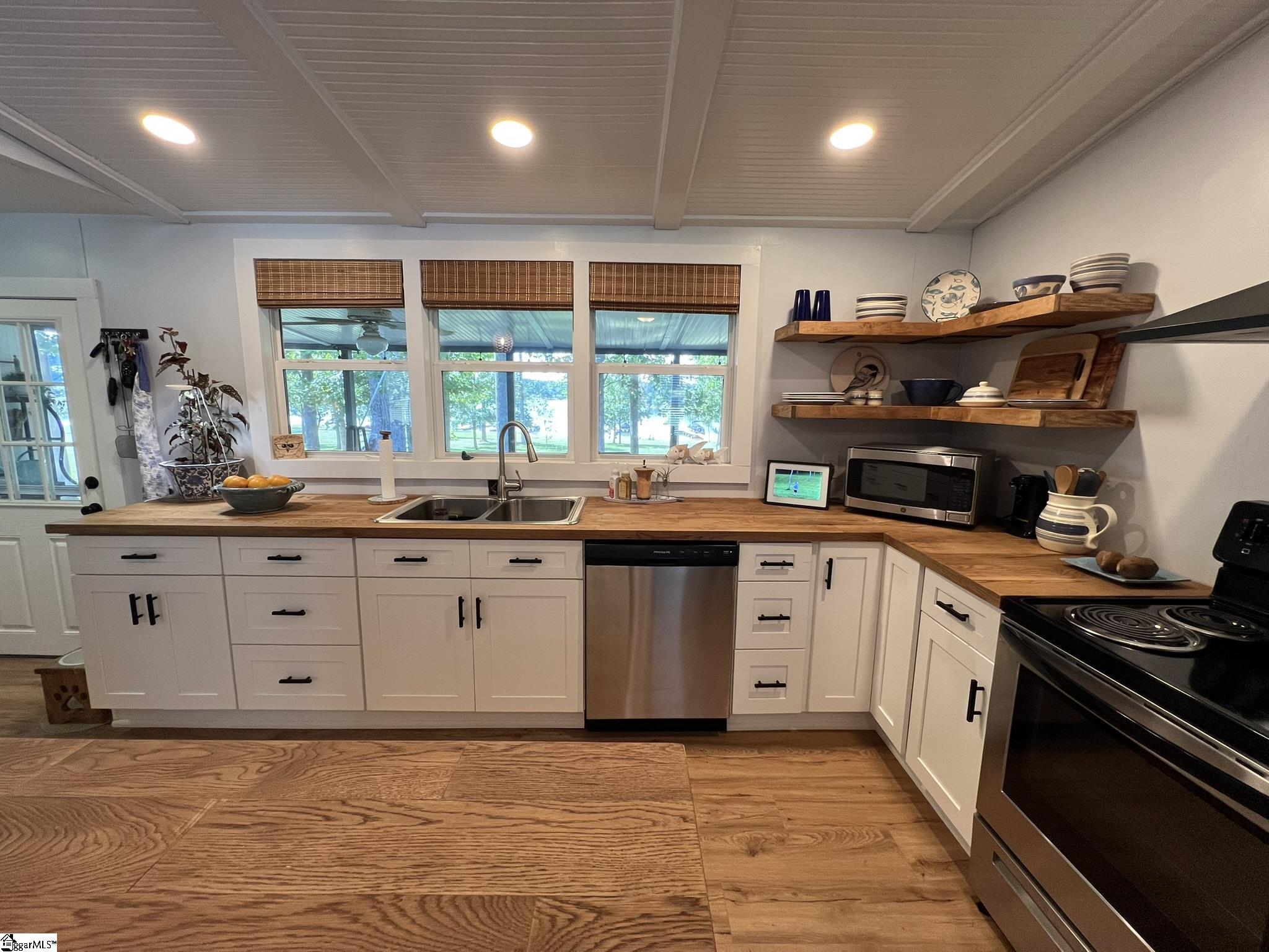 110 Dogwood Lane Townville, SC 29689