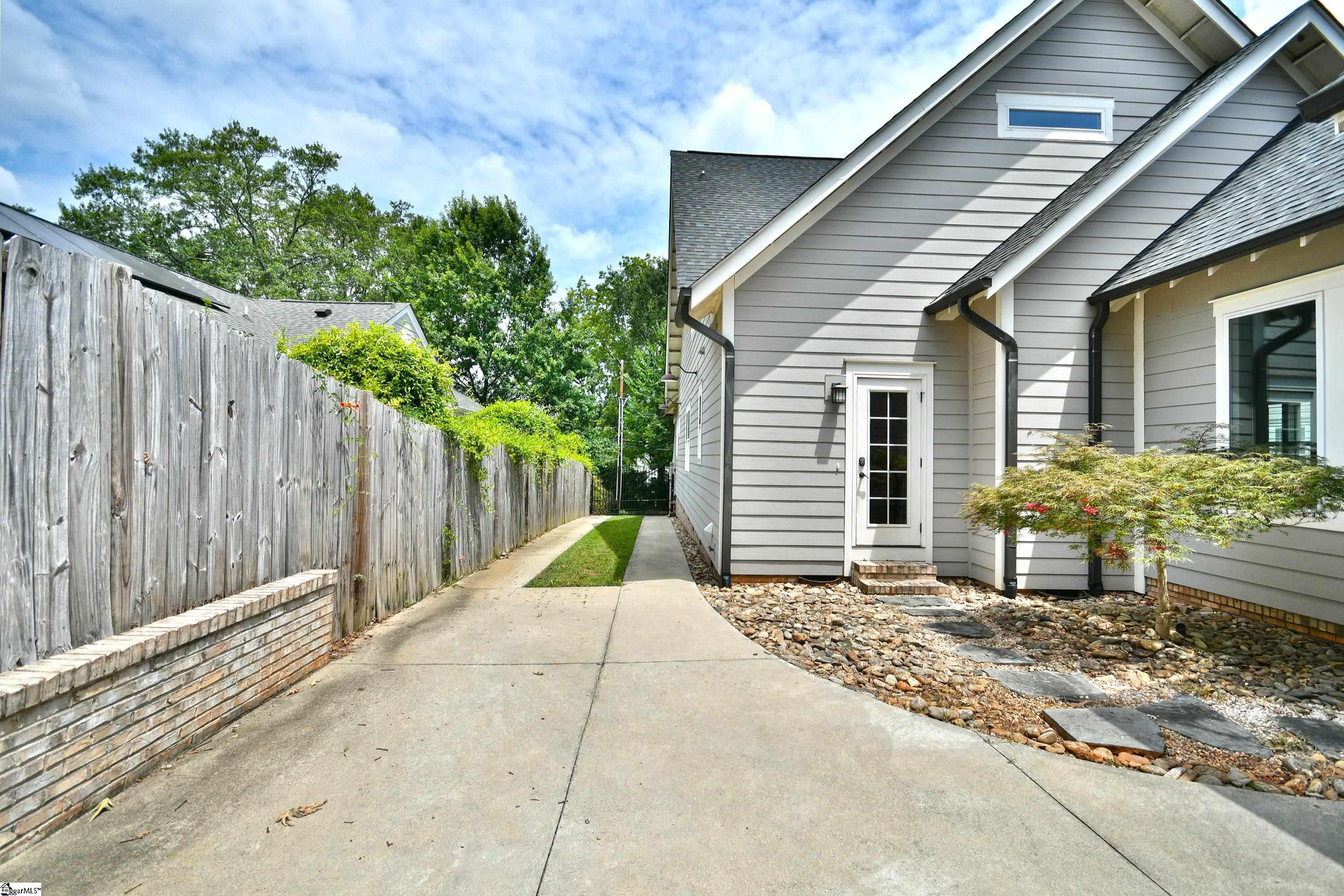315 Croft Street Greenville, SC 29609-5402