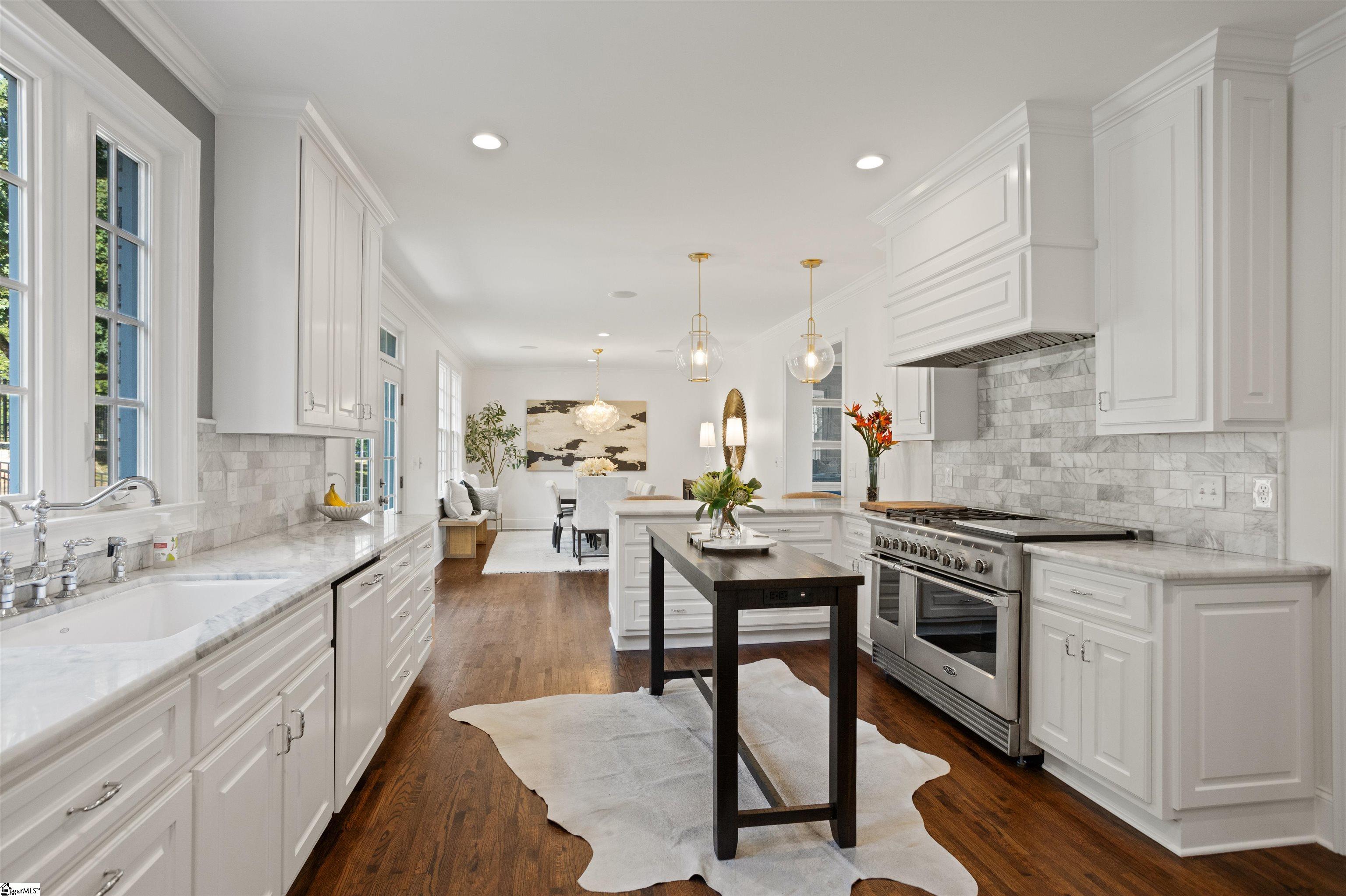 32 Country Club Drive Greenville, SC 29605