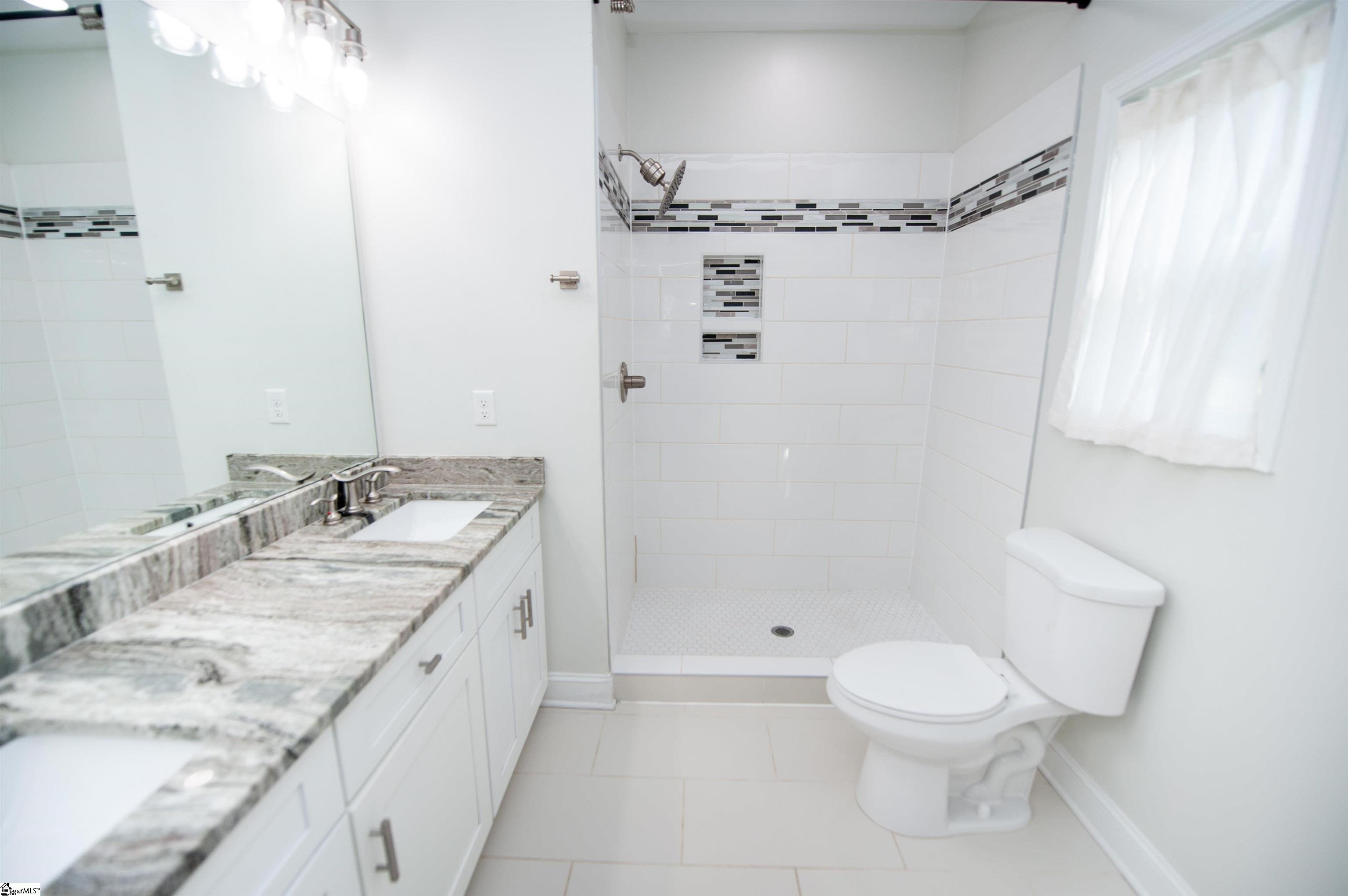 236 Stone Avenue Woodruff, SC 29388