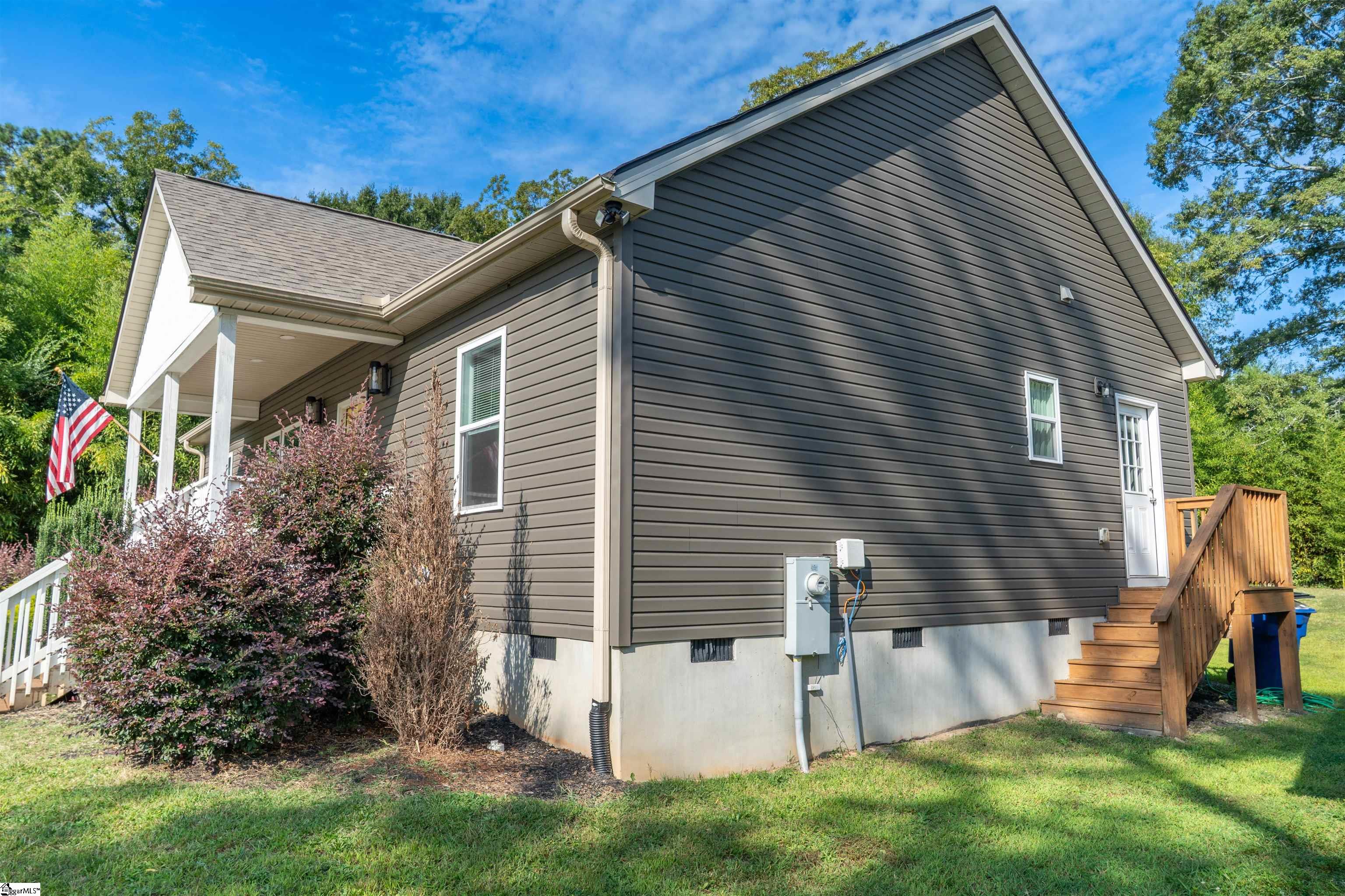236 Stone Avenue Woodruff, SC 29388