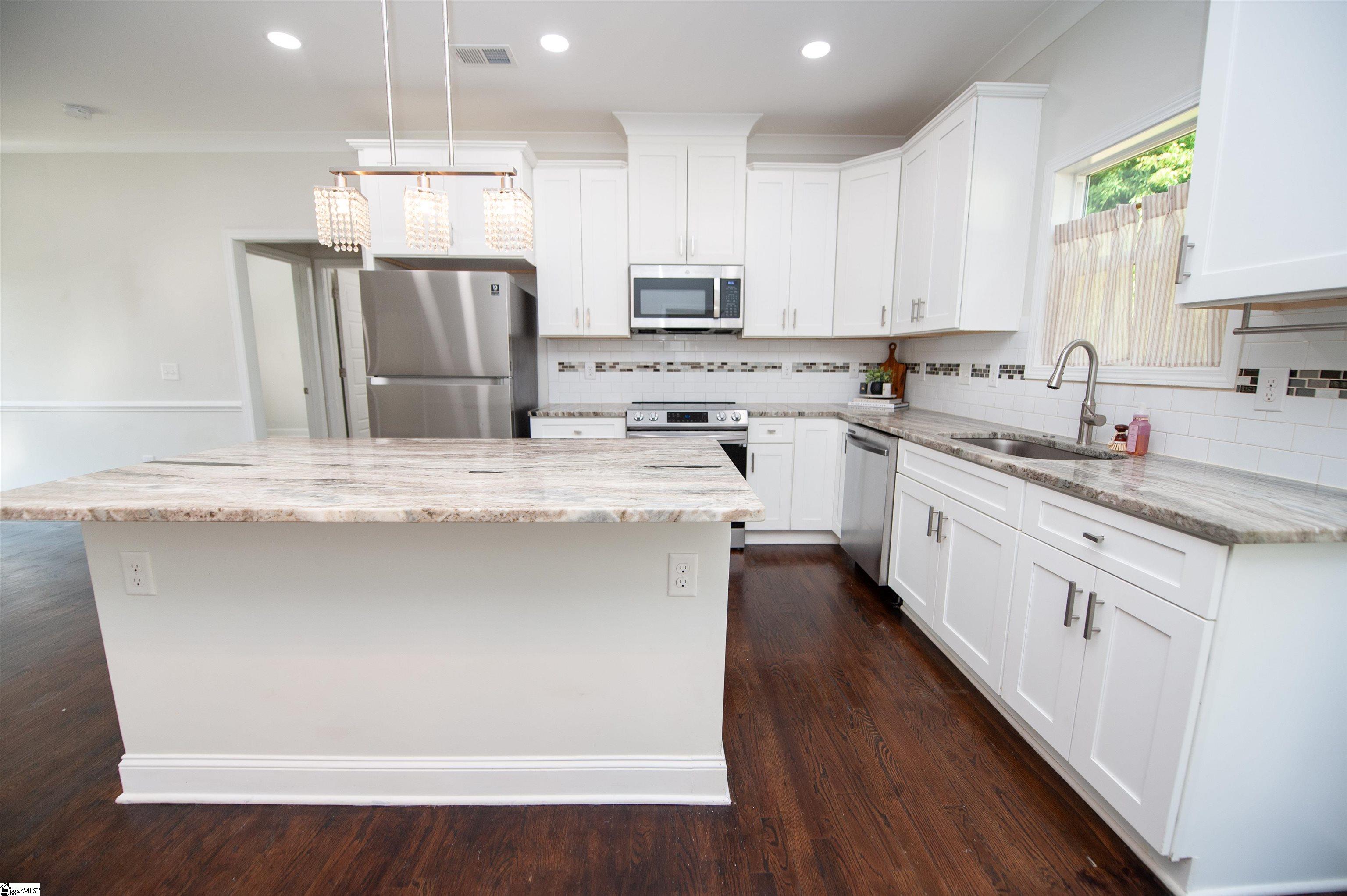 236 Stone Avenue Woodruff, SC 29388