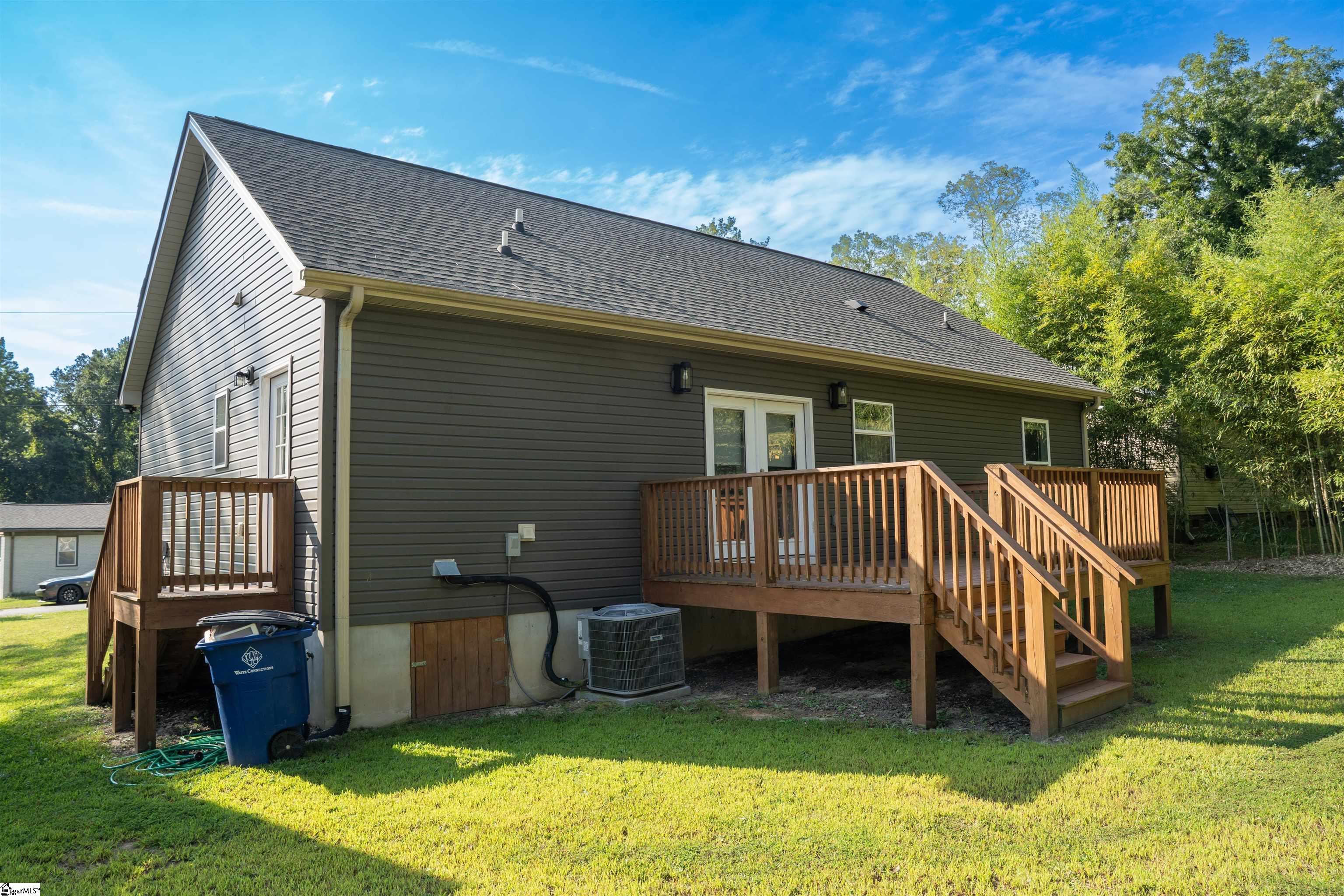236 Stone Avenue Woodruff, SC 29388