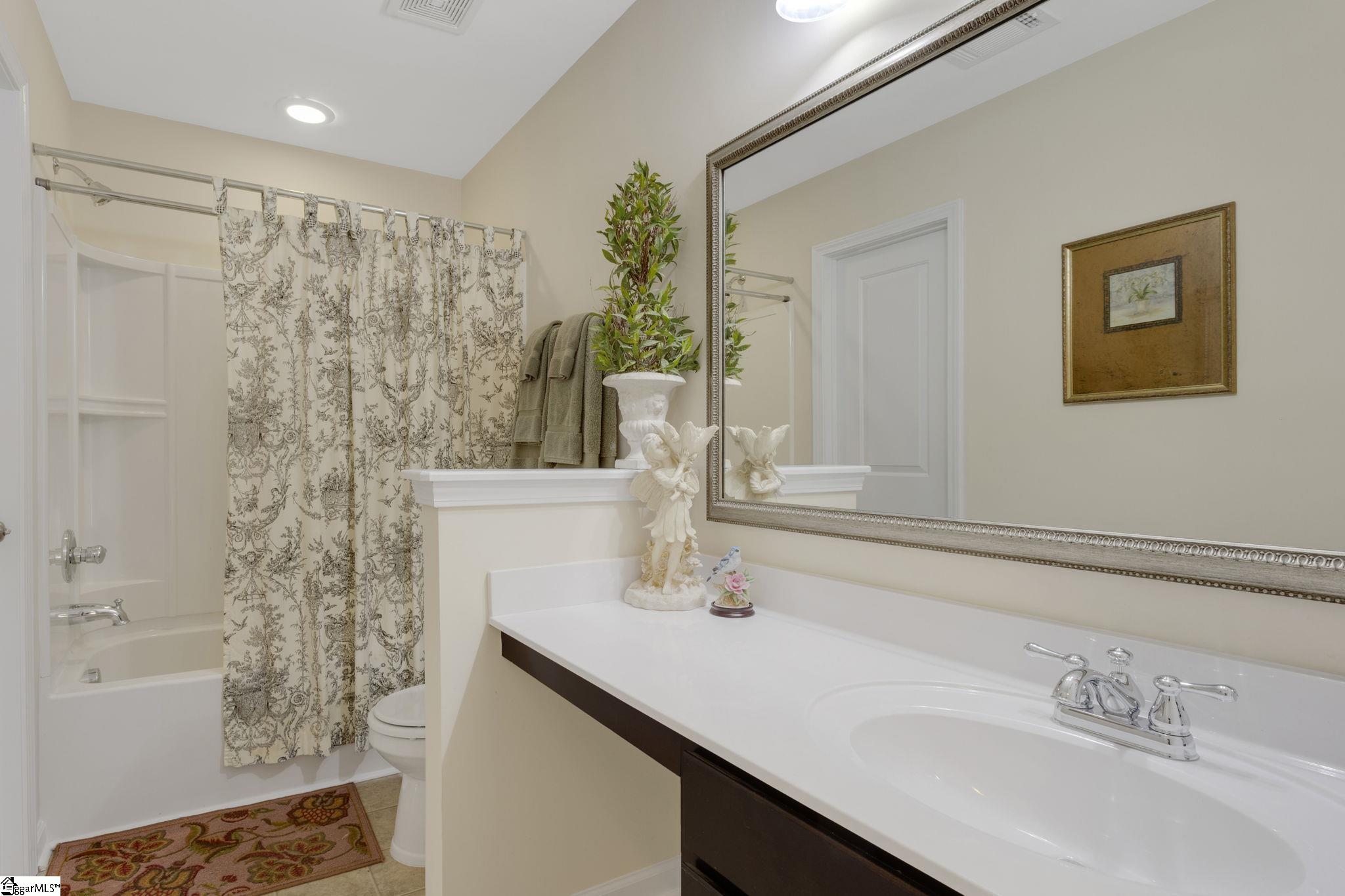273 Stonewood Crossing Drive Boiling Springs, SC 29316
