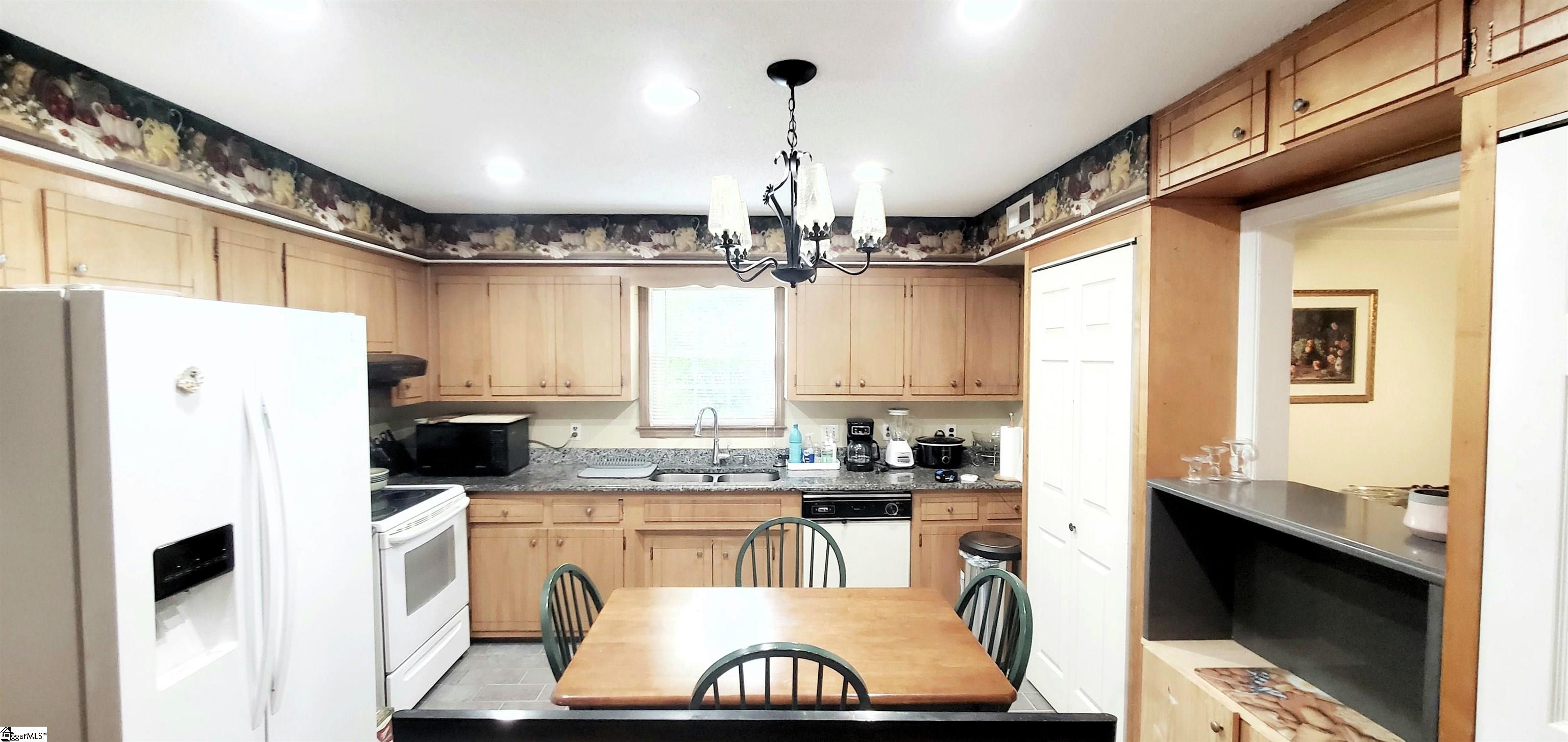 522 Hemlock Drive Boiling Springs, SC 29316