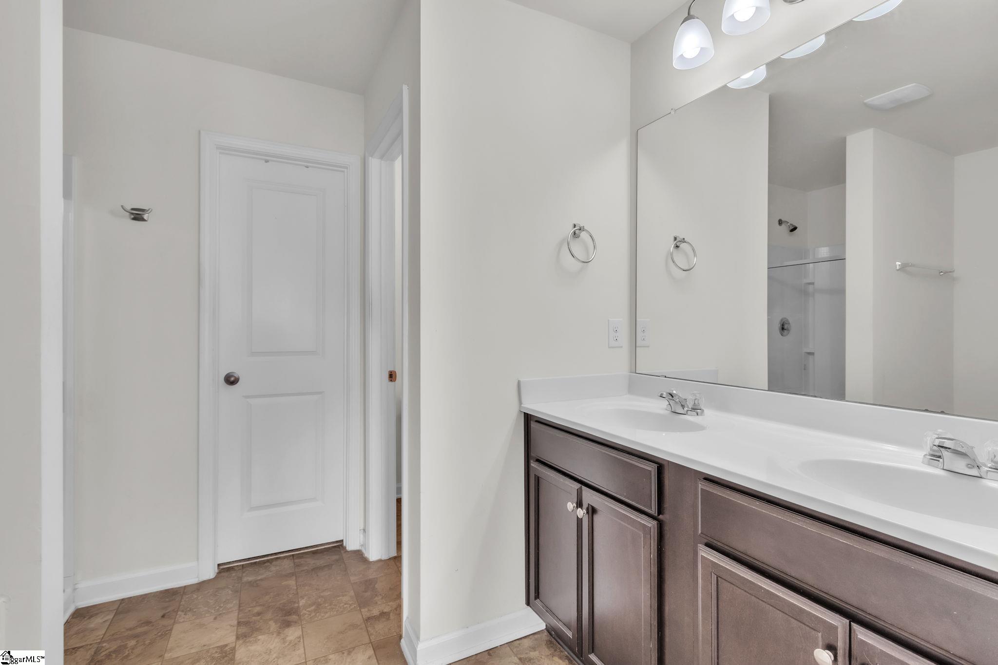 1008 Louvale Court Simpsonville, SC 29681