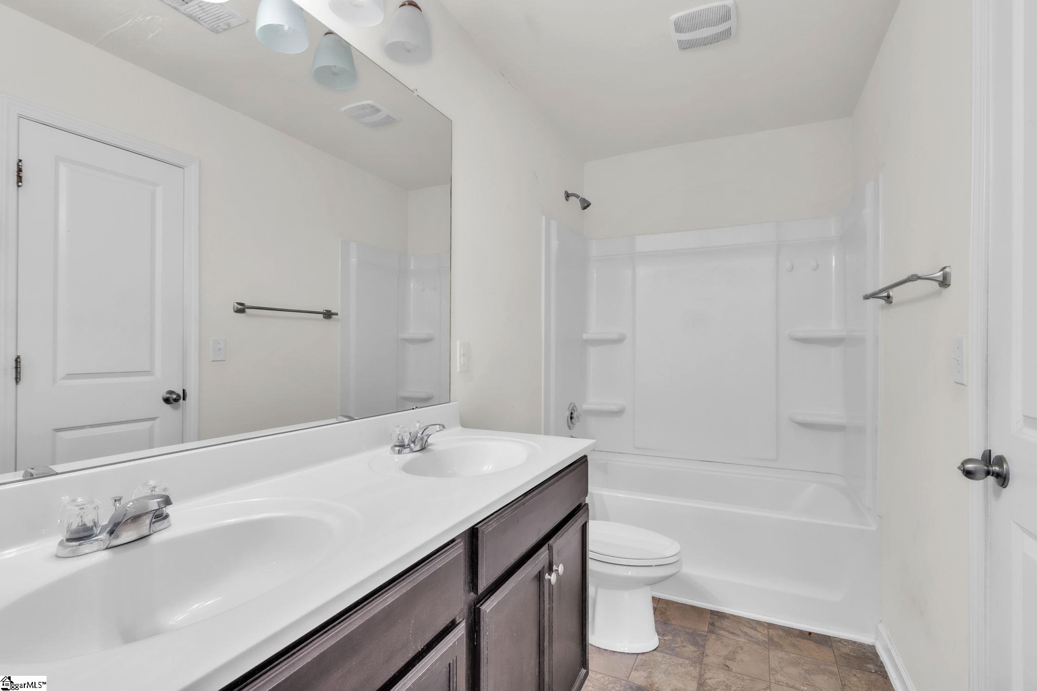 1008 Louvale Court Simpsonville, SC 29681