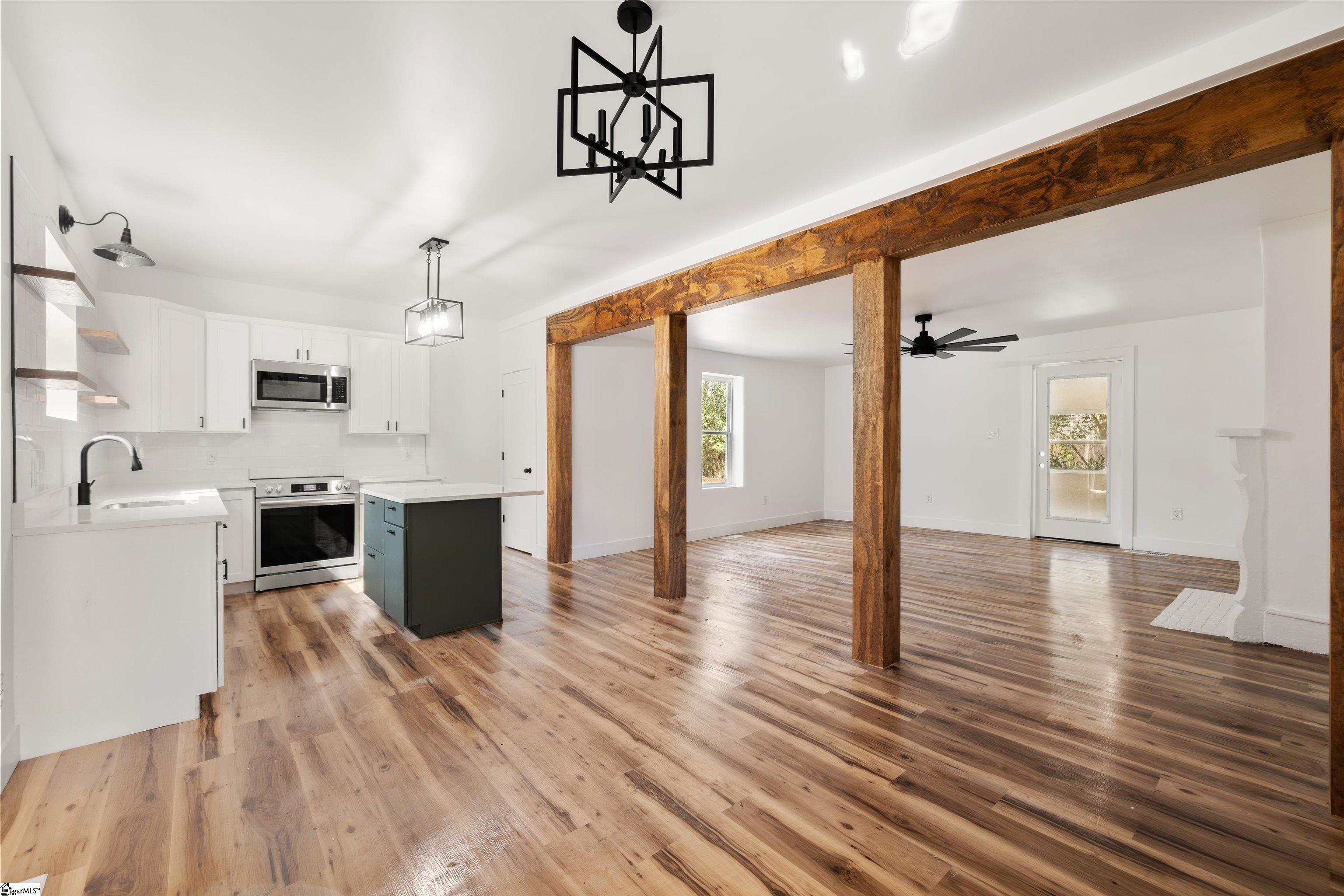221 Calvert Street Spartanburg, SC 29307