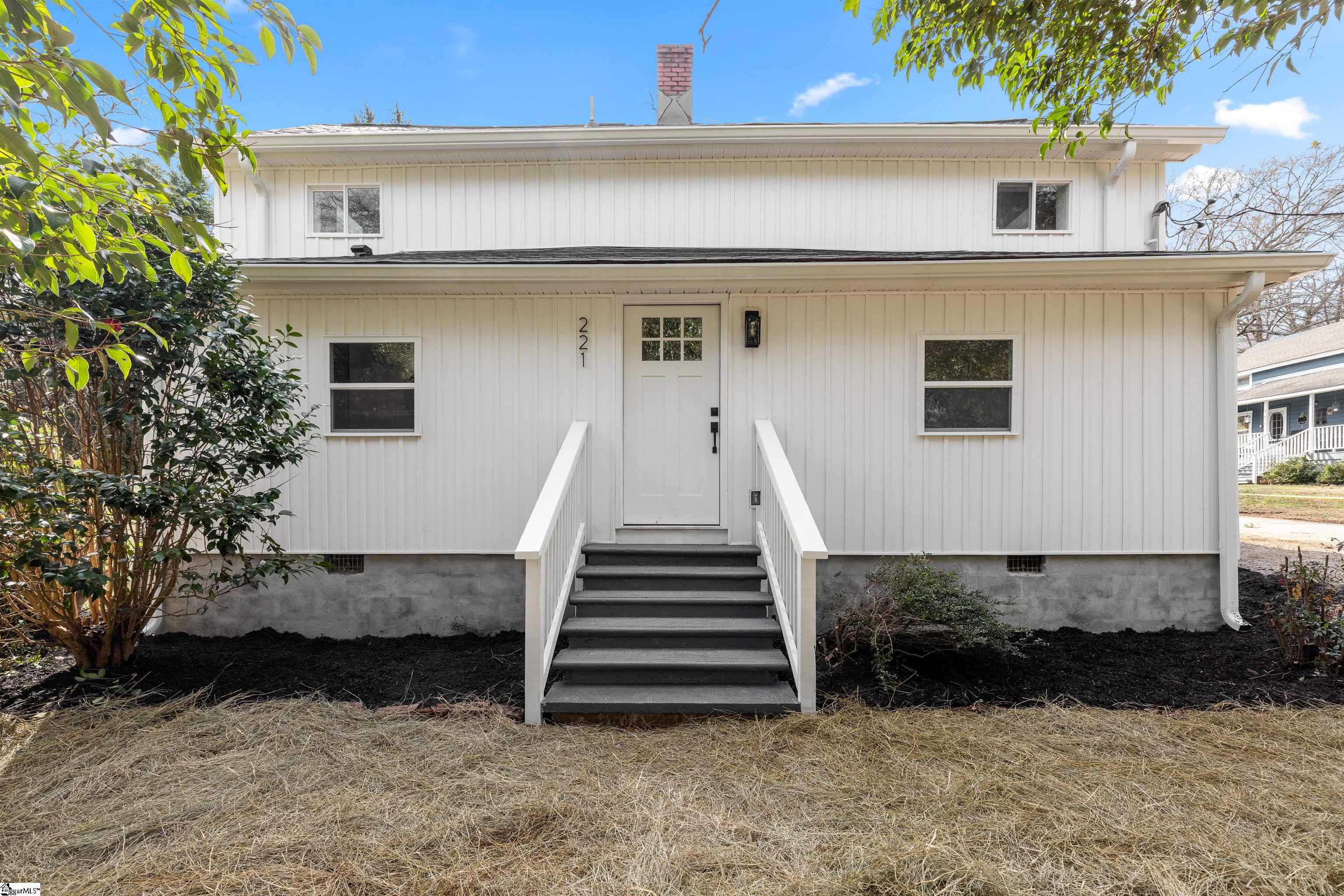 221 Calvert Street Spartanburg, SC 29307