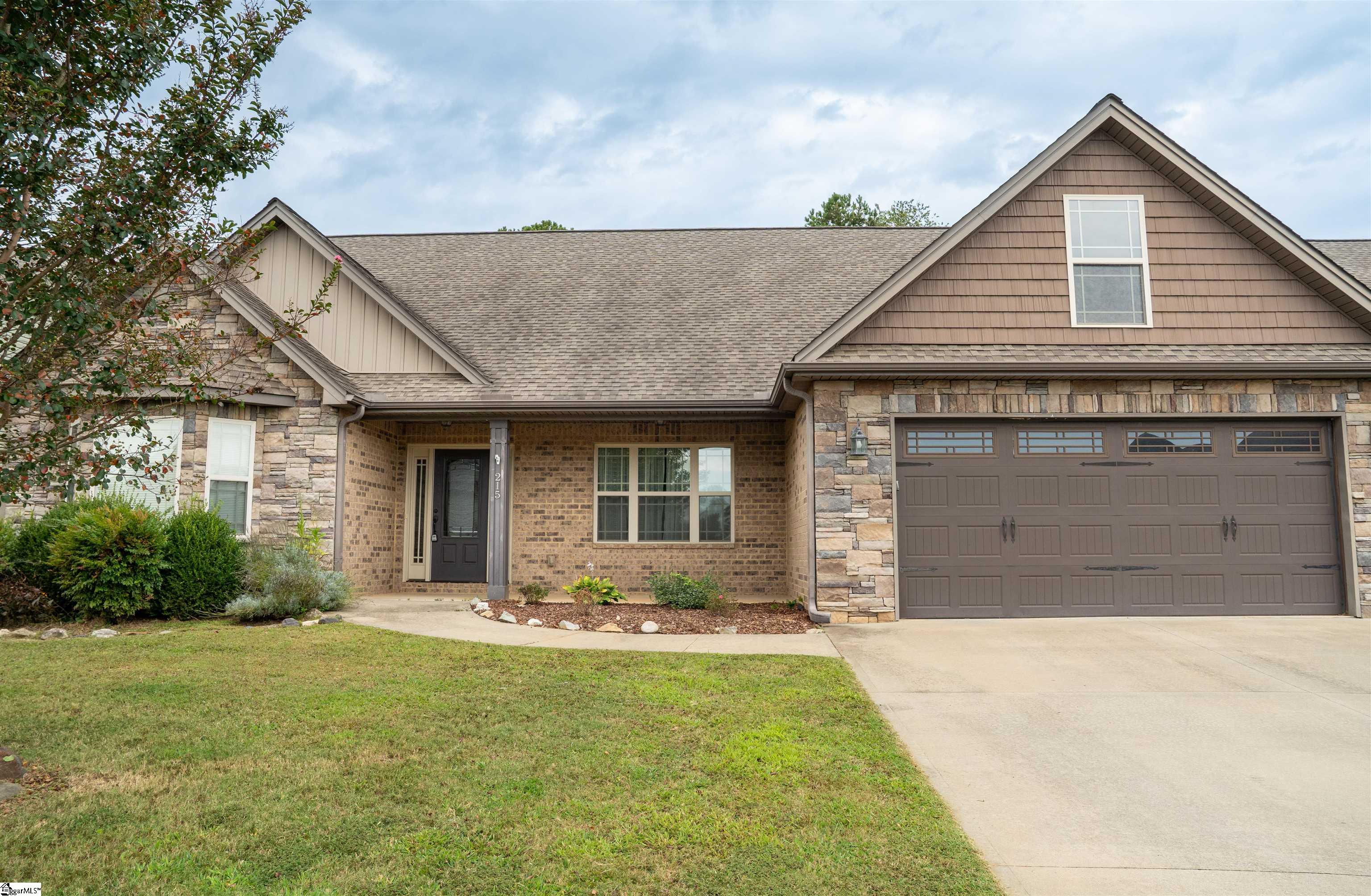 215 Longmont Drive Boiling Springs, SC 29316