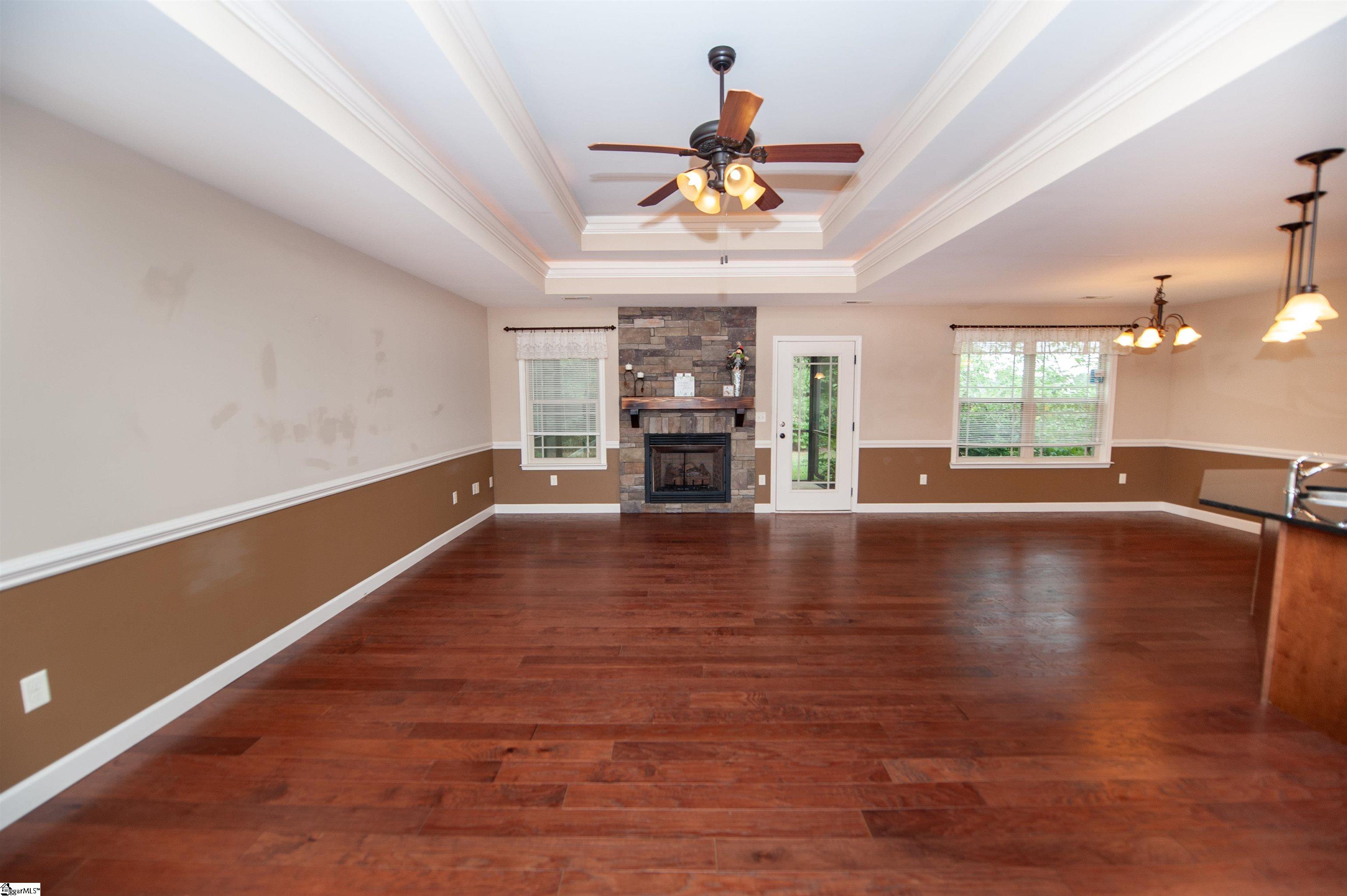 215 Longmont Drive Boiling Springs, SC 29316