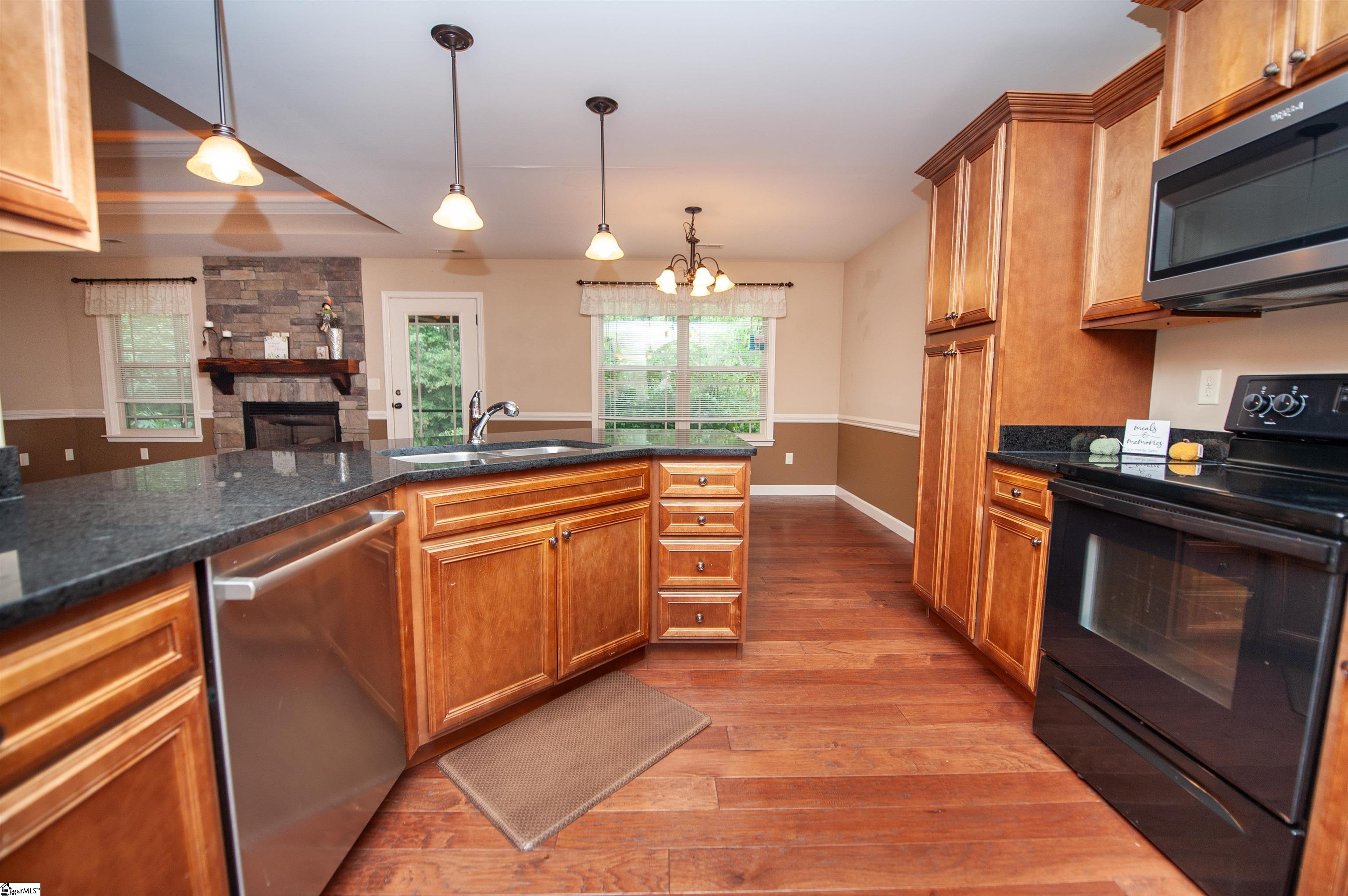 215 Longmont Drive Boiling Springs, SC 29316