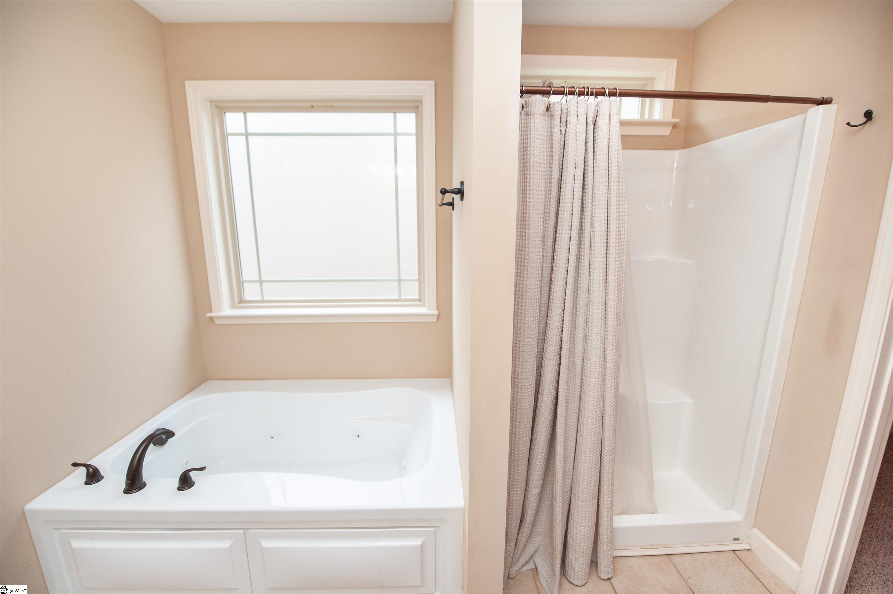 215 Longmont Drive Boiling Springs, SC 29316