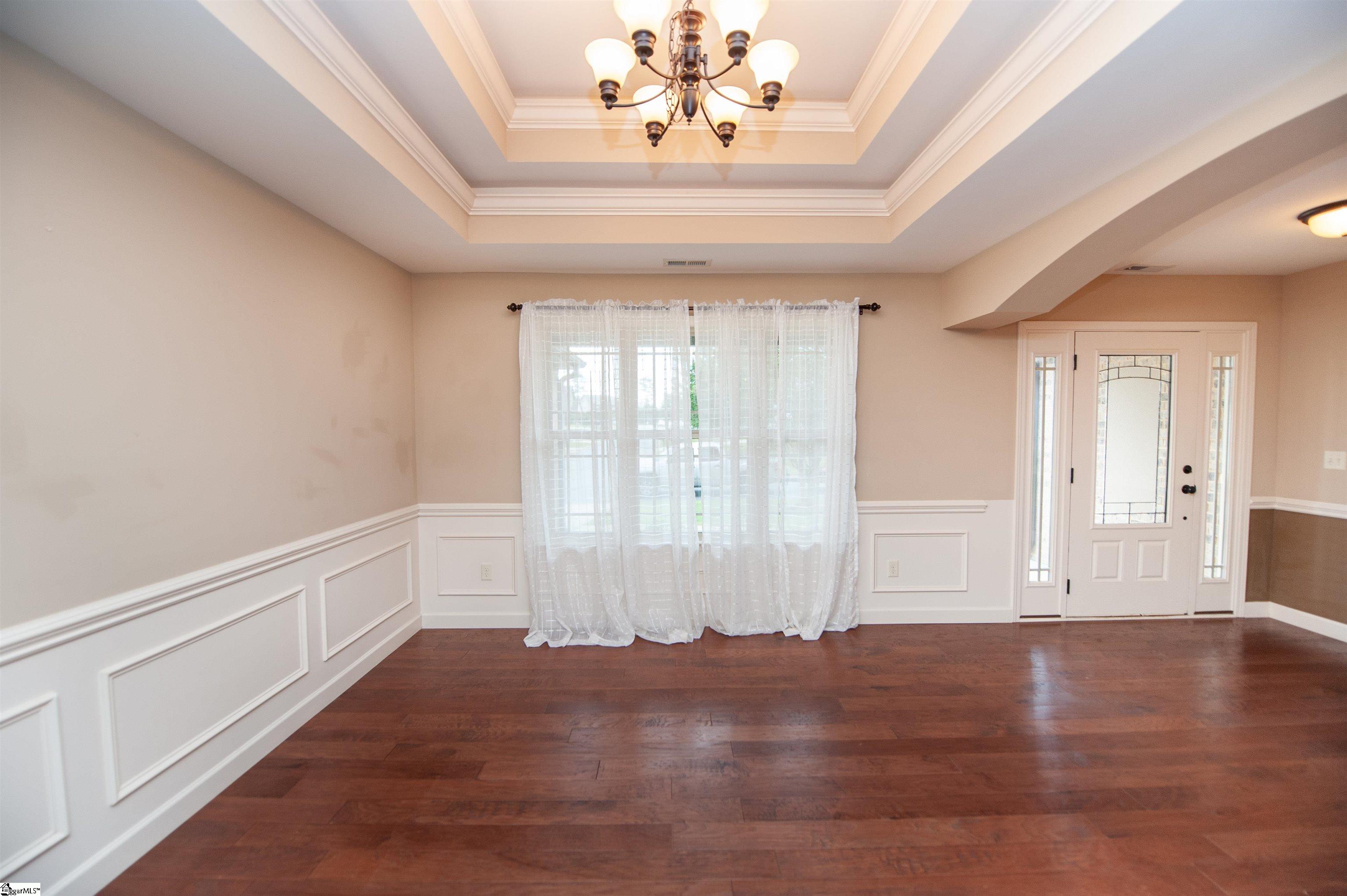 215 Longmont Drive Boiling Springs, SC 29316