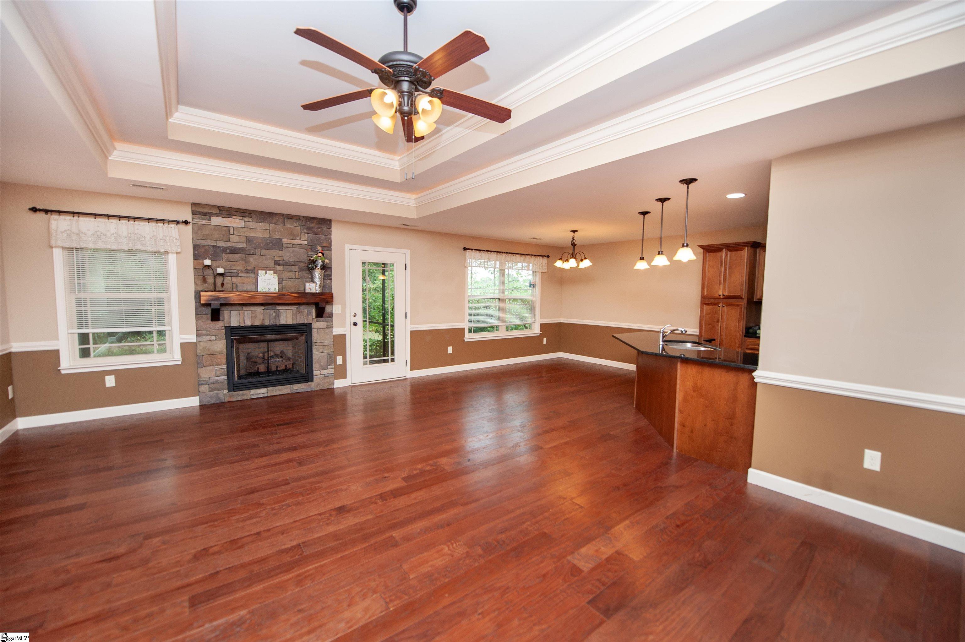 215 Longmont Drive Boiling Springs, SC 29316