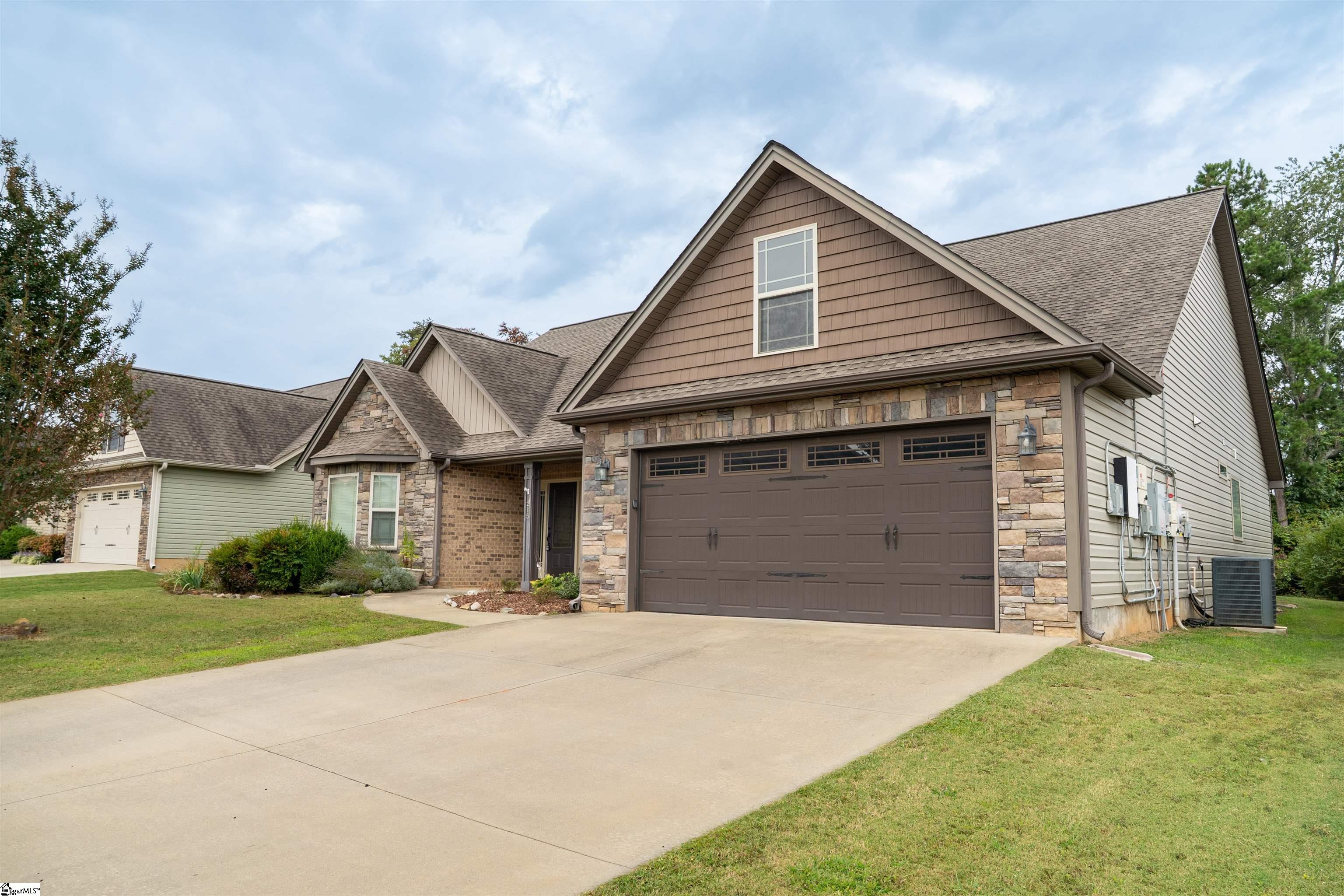 215 Longmont Drive Boiling Springs, SC 29316