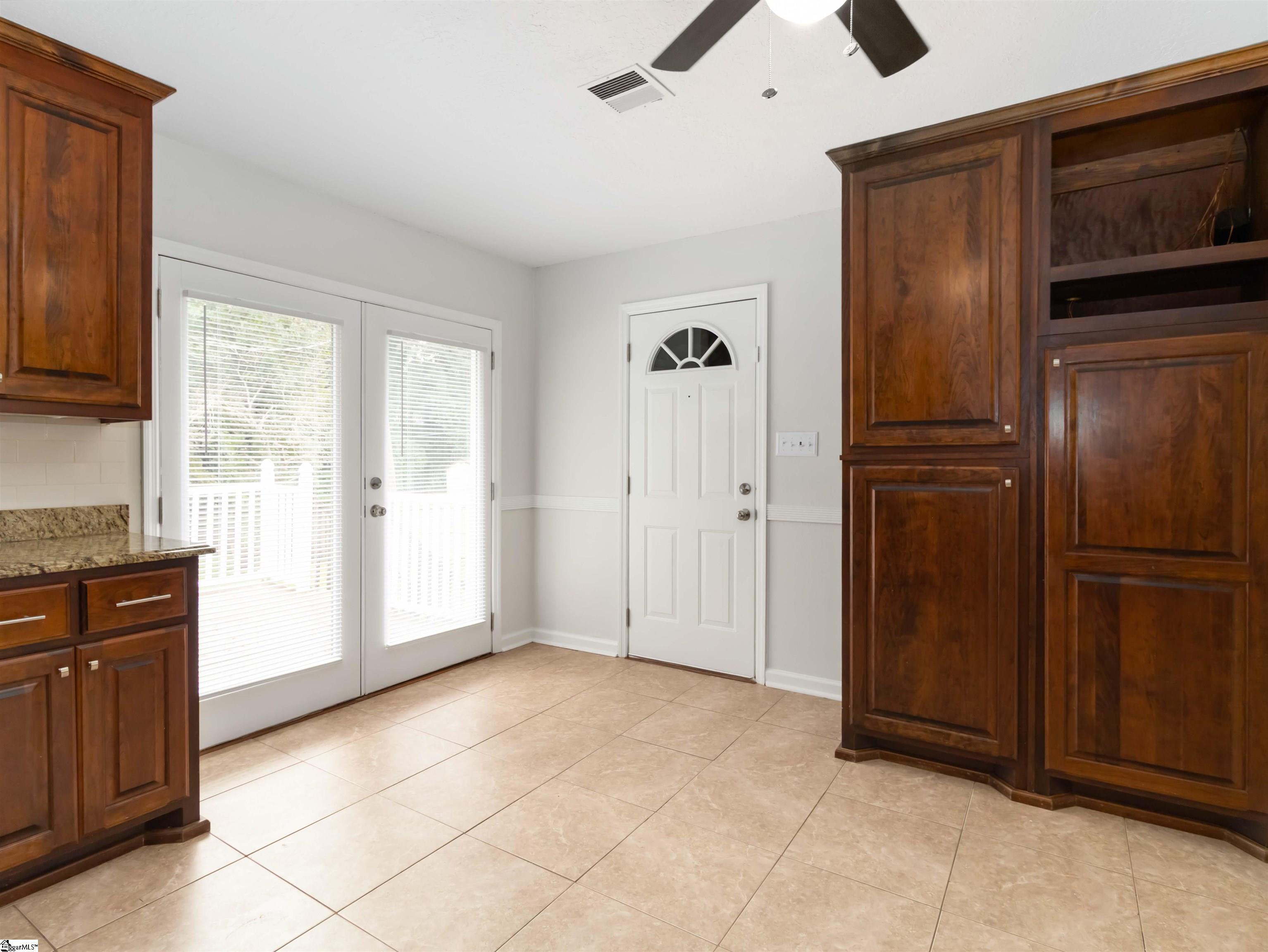 238 River Forest Drive Boiling Springs, SC 29316