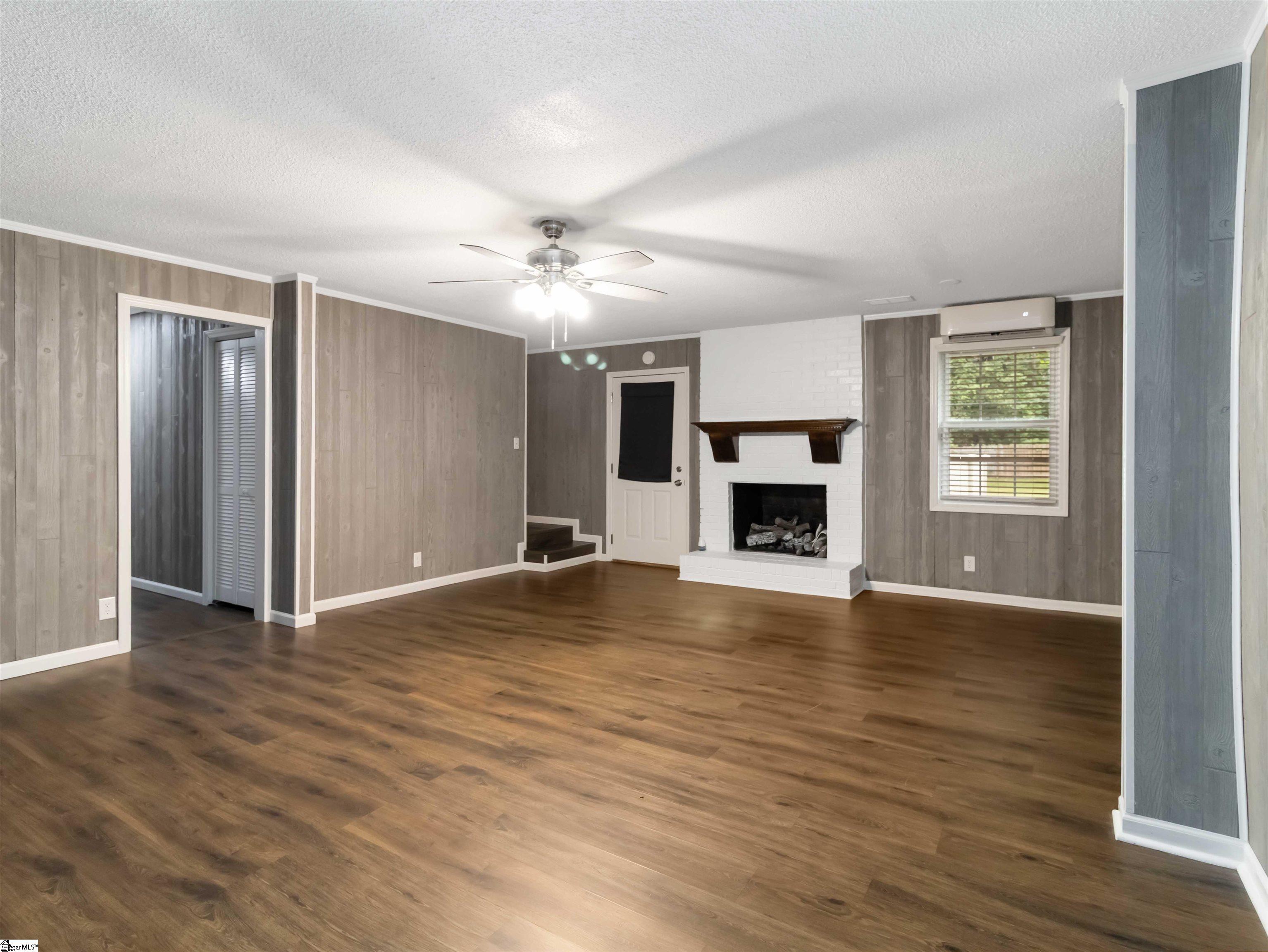 238 River Forest Drive Boiling Springs, SC 29316