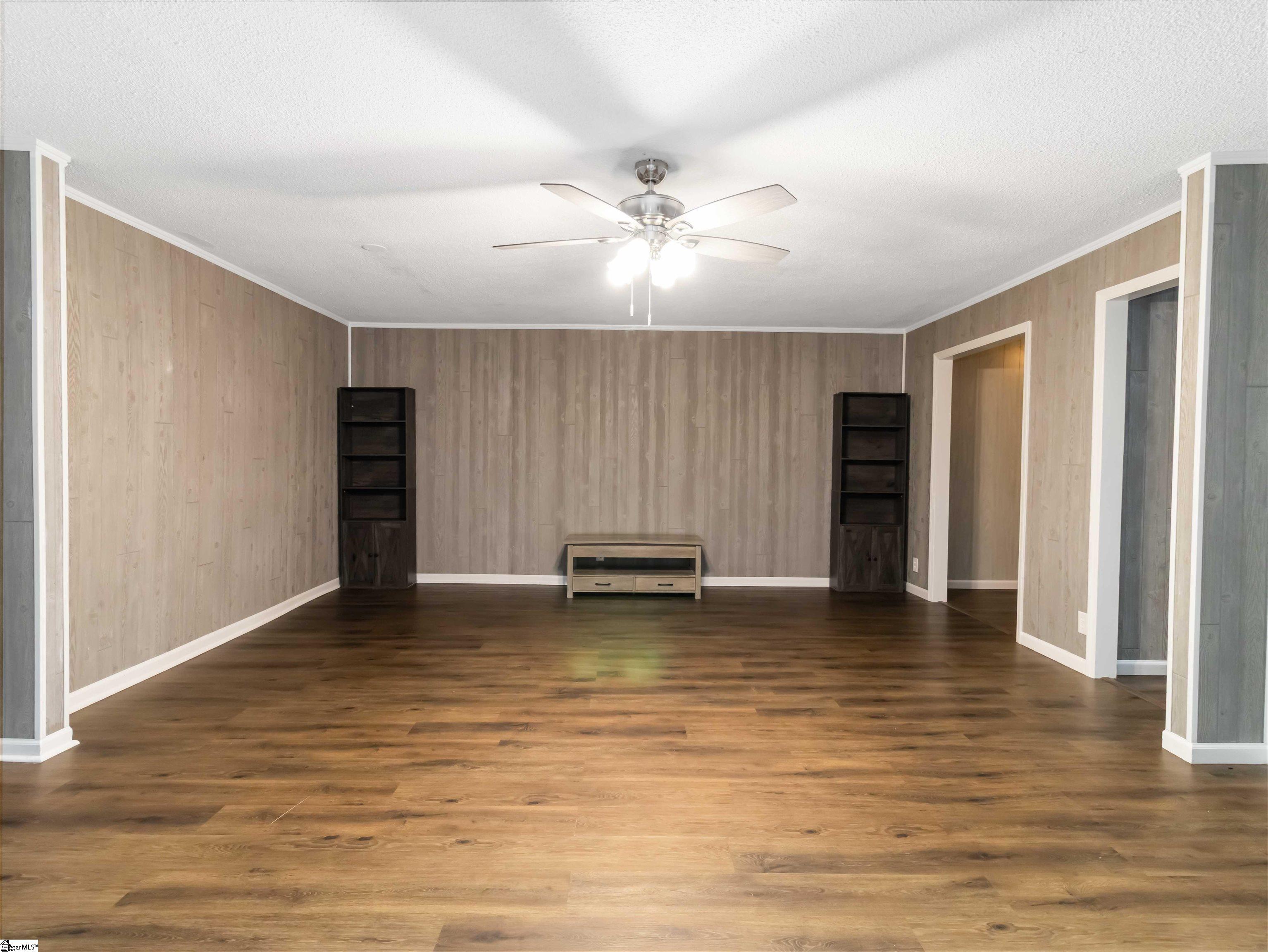 238 River Forest Drive Boiling Springs, SC 29316