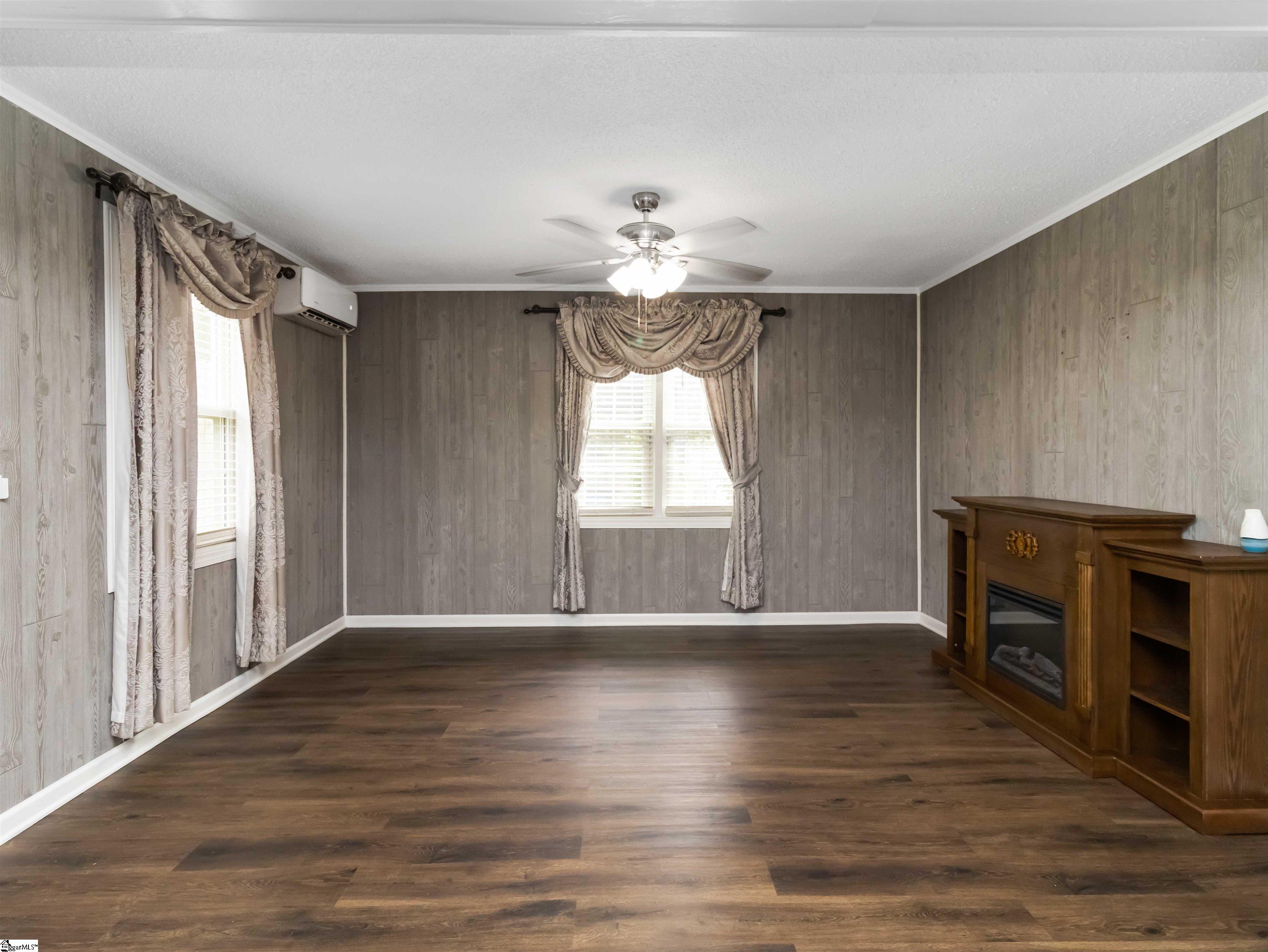 238 River Forest Drive Boiling Springs, SC 29316